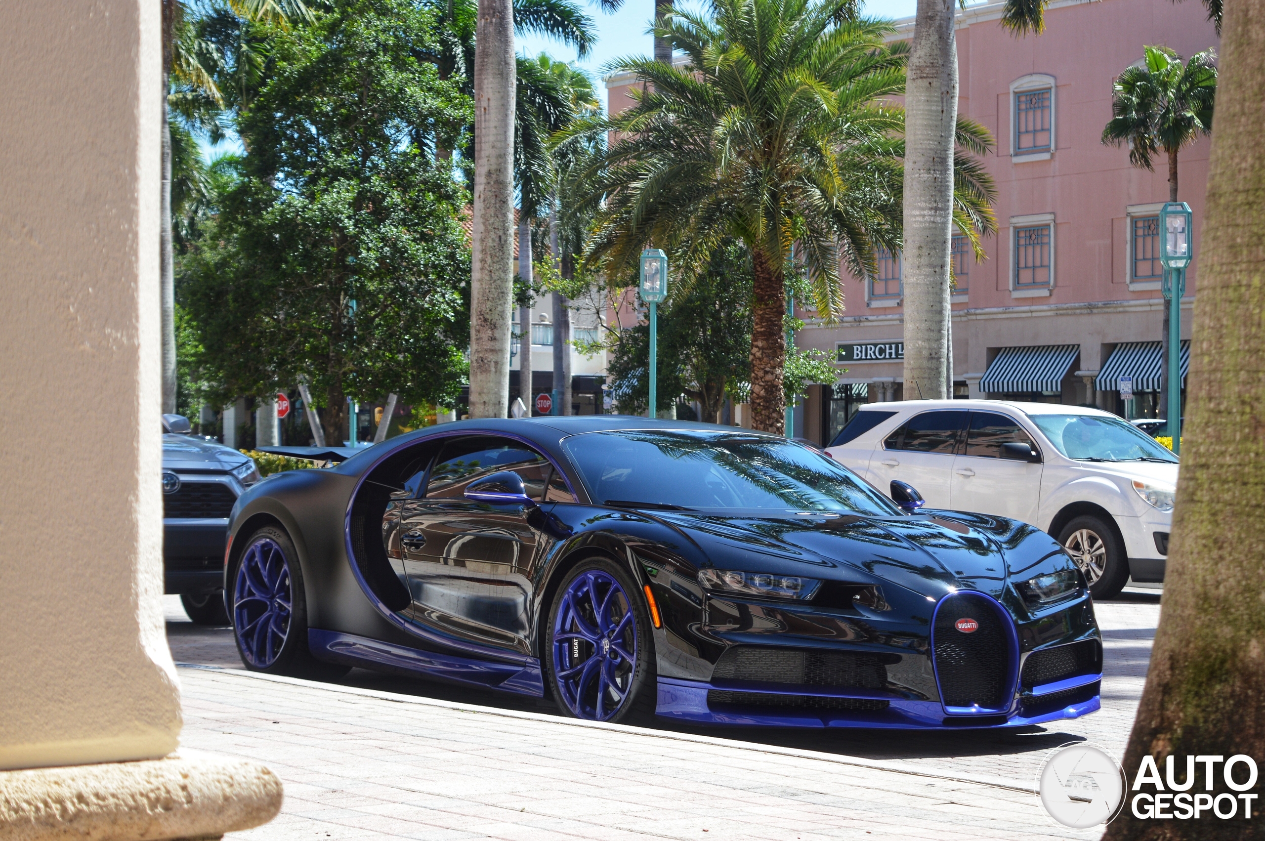 A Jeweler’s unique Bugatti Chiron stuns car spotter