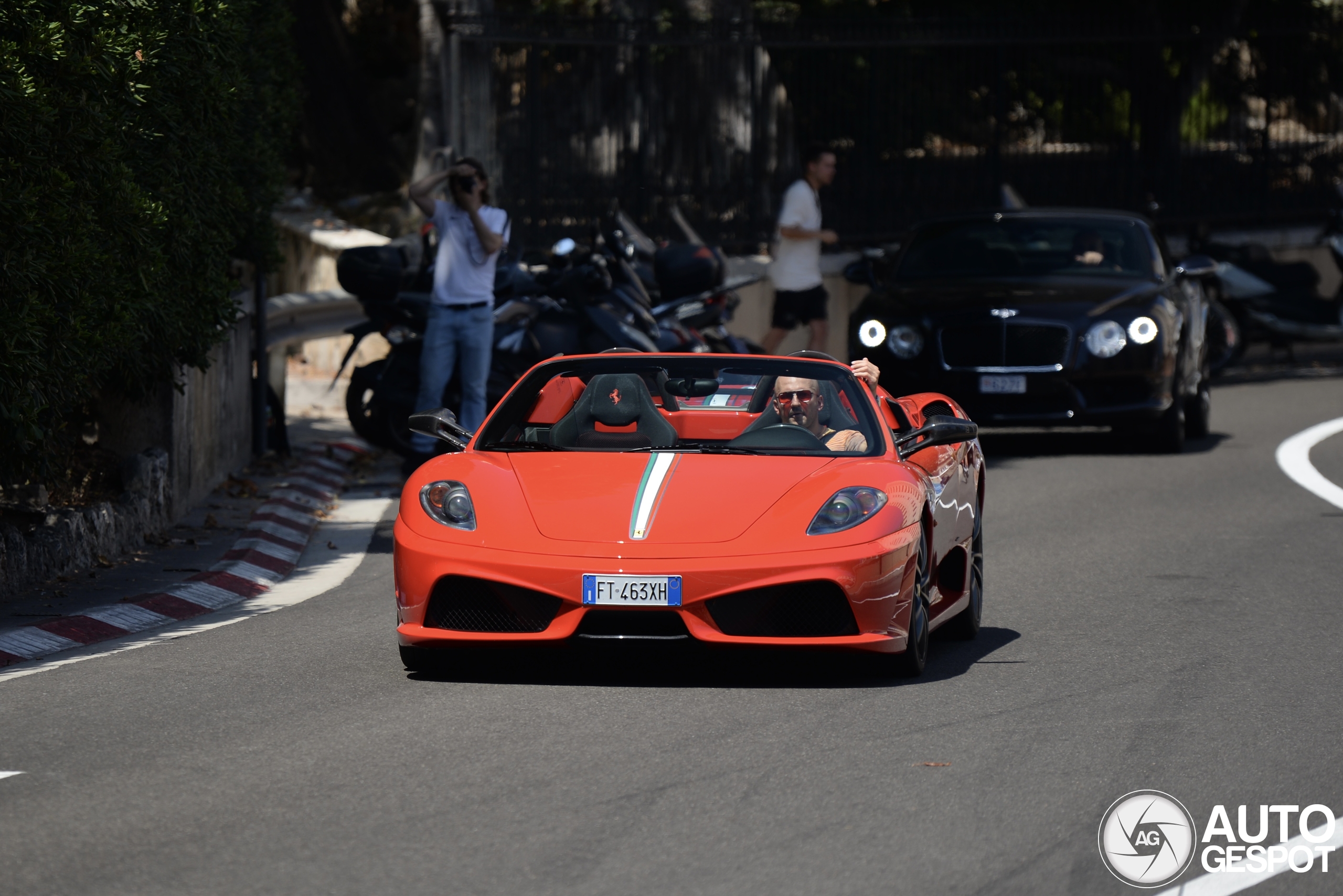 Ferrari Scuderia Spider 16M