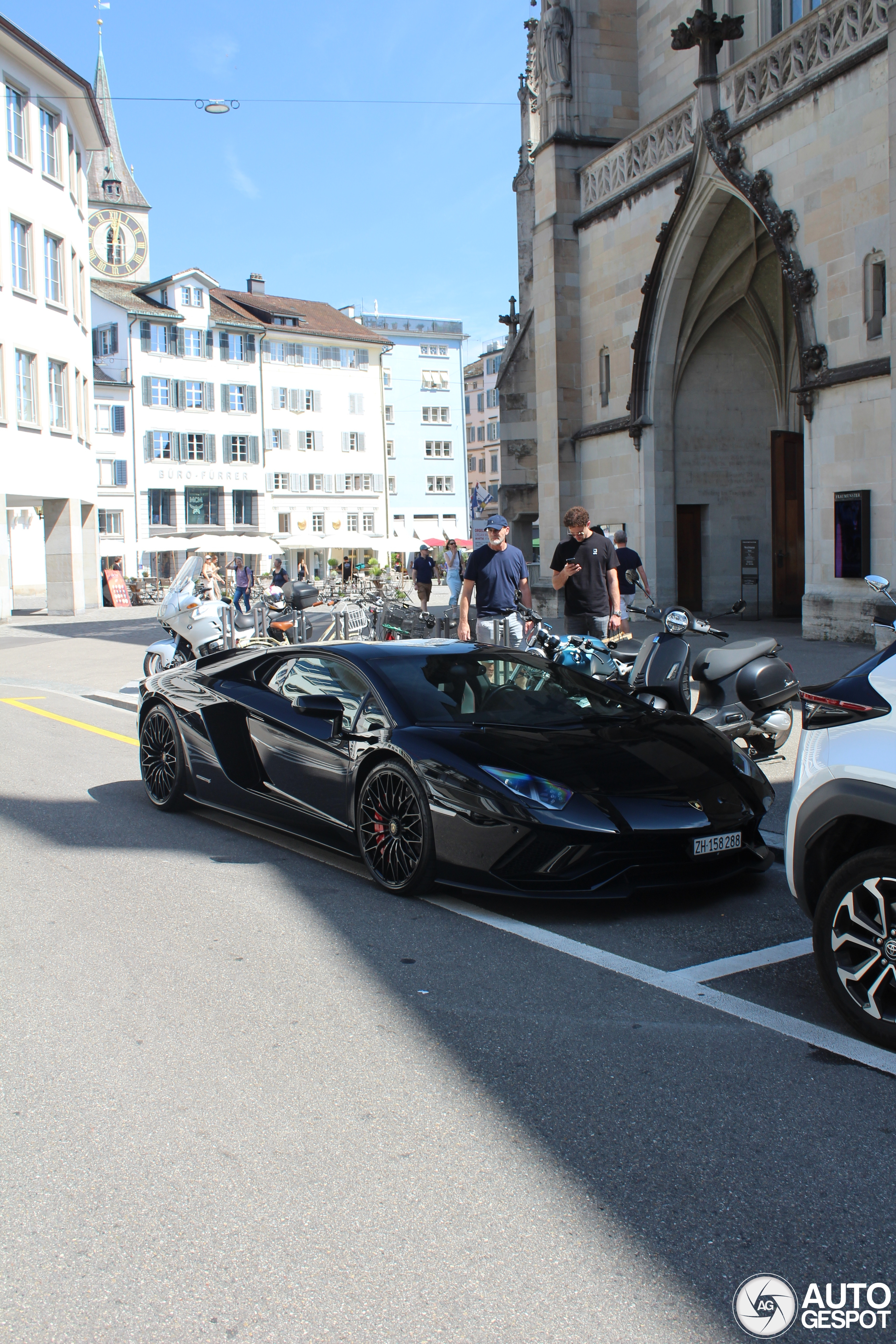 Lamborghini Aventador S LP740-4