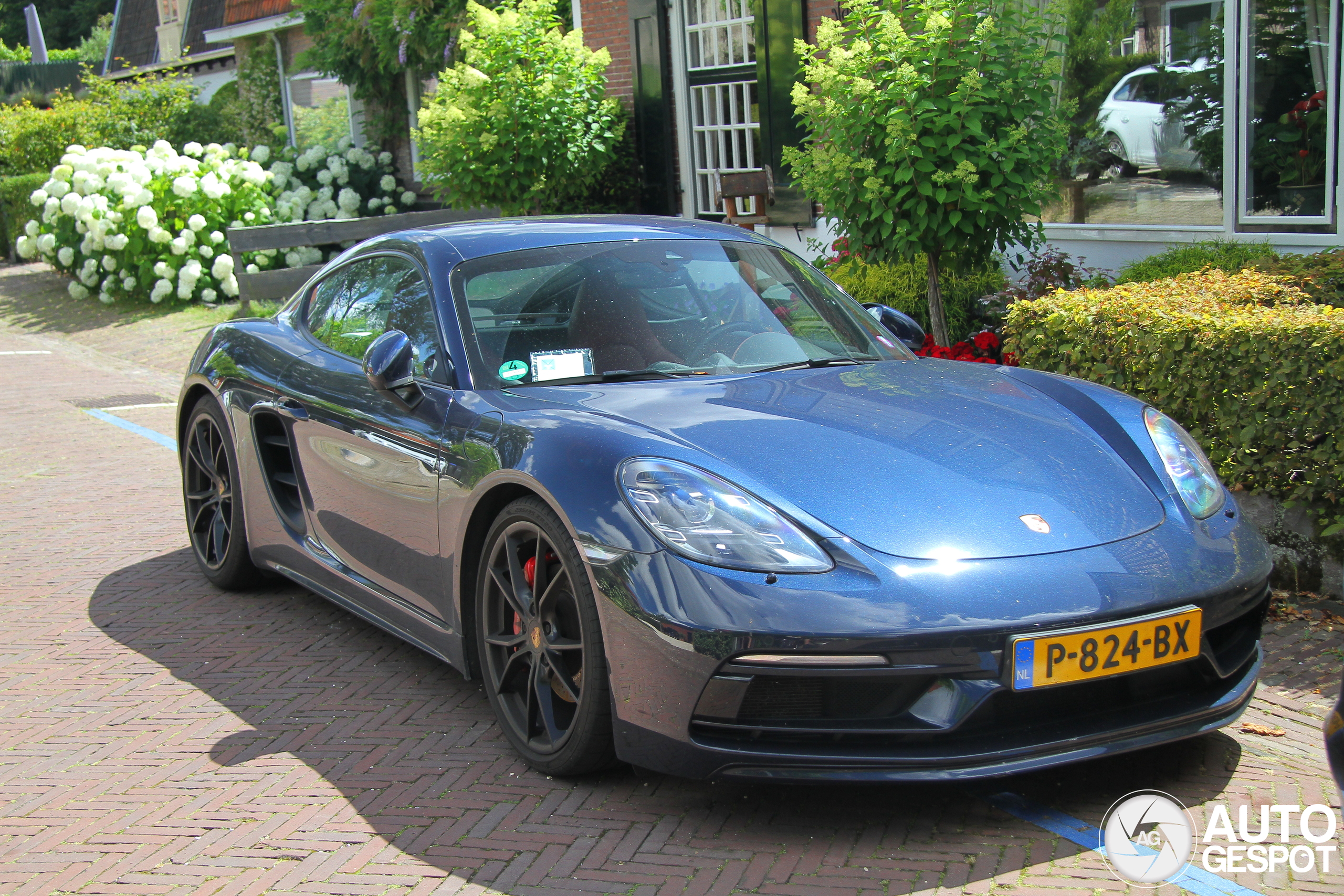 Porsche 718 Cayman S