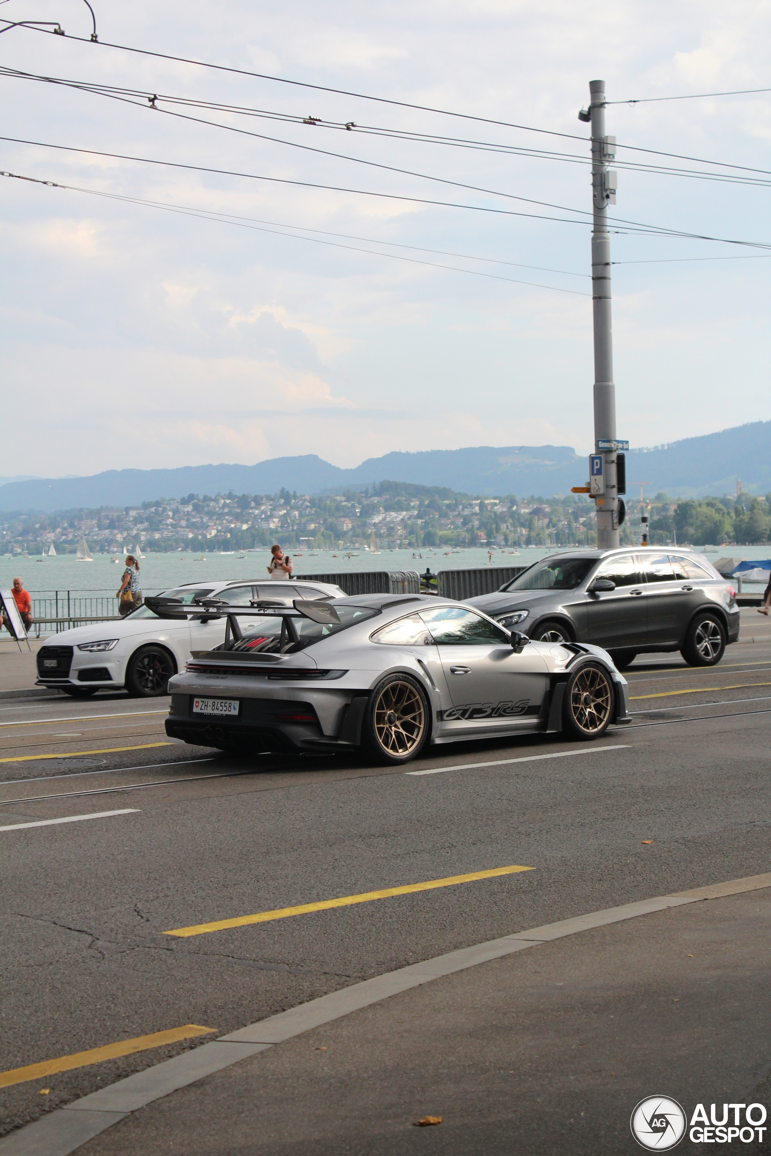 Porsche 992 GT3 RS Weissach Package