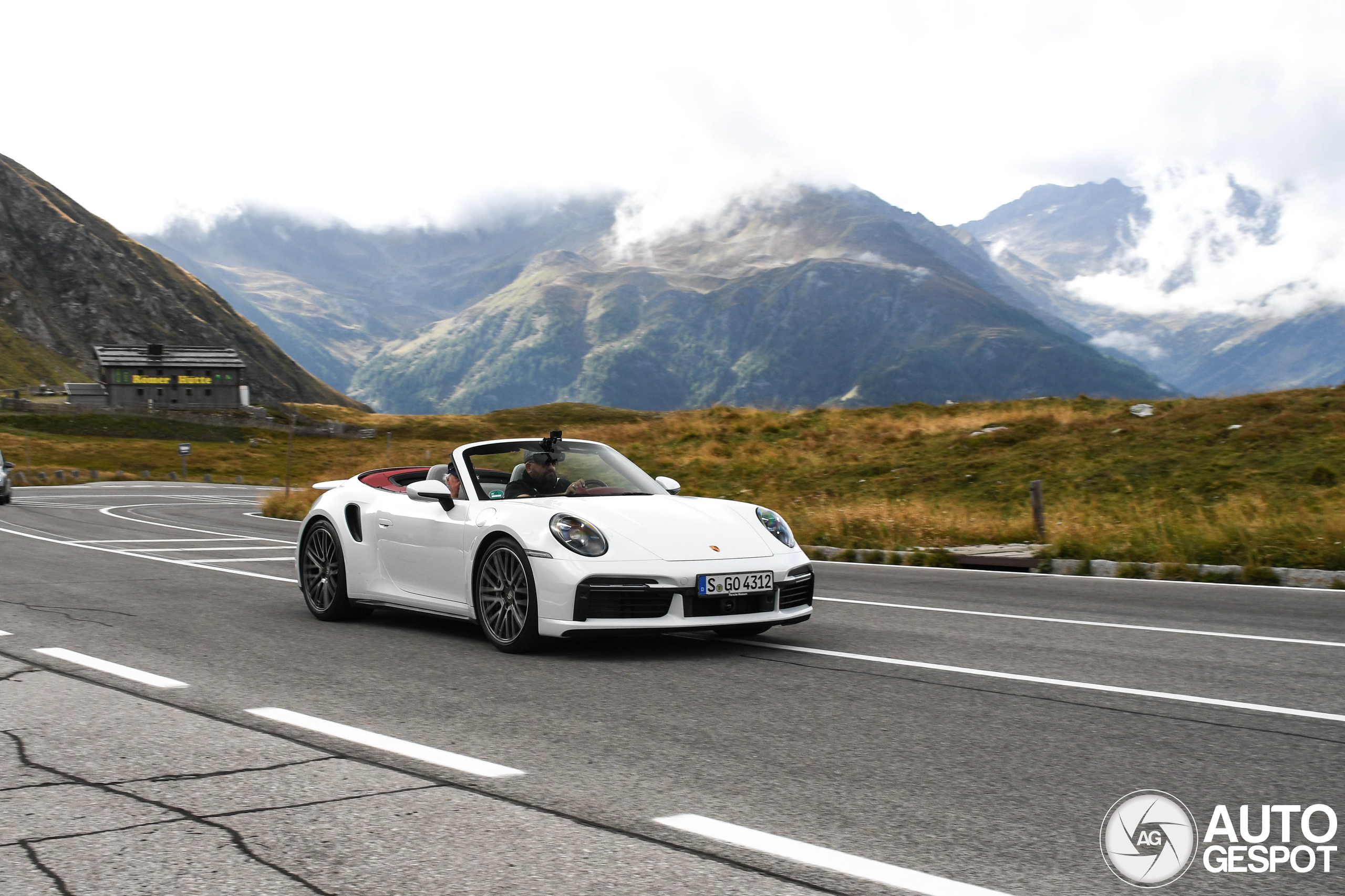 Porsche 992 Turbo Cabriolet