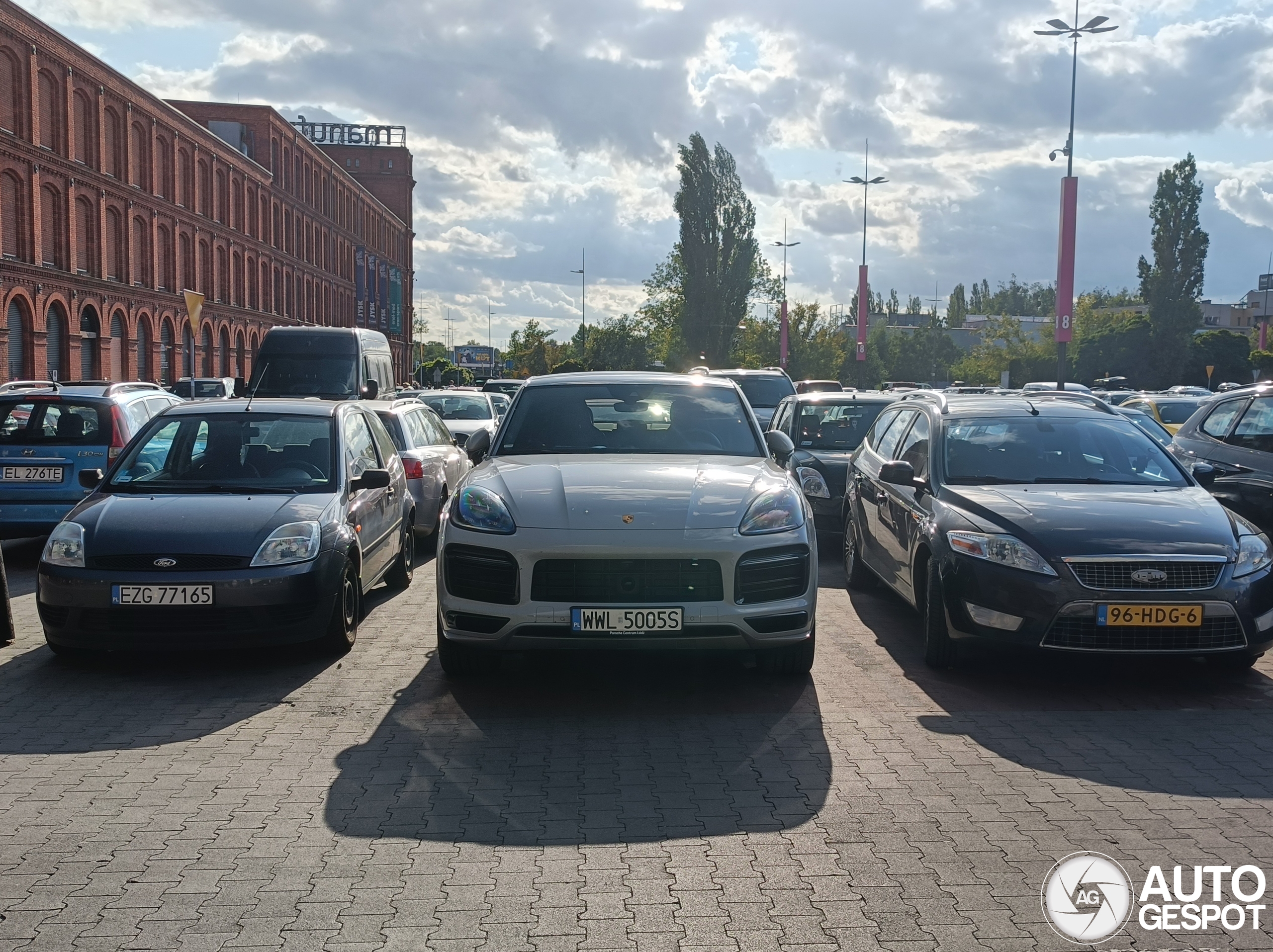 Porsche 9YA Cayenne GTS