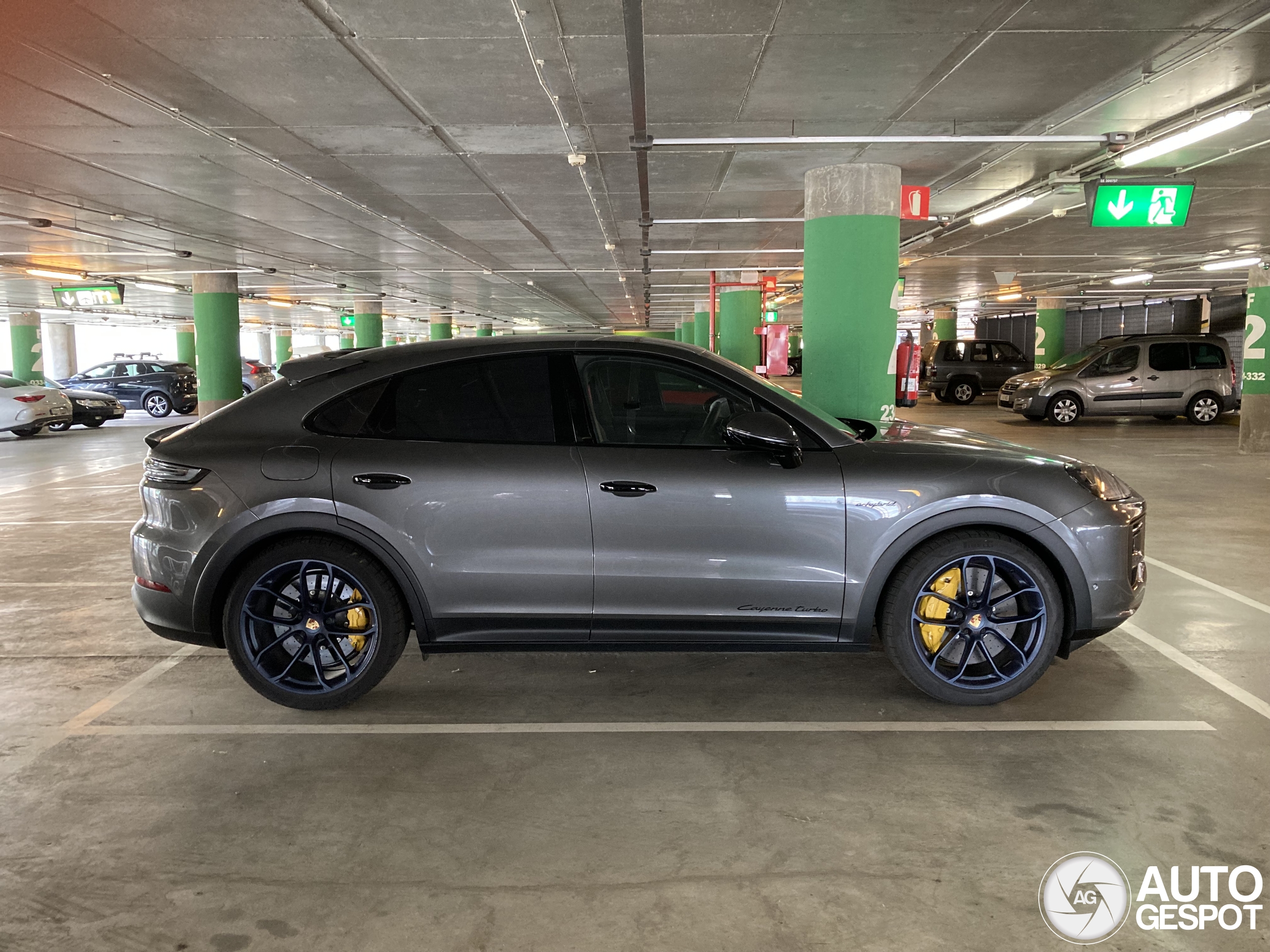 Porsche Cayenne Coupé Turbo E-Hybrid