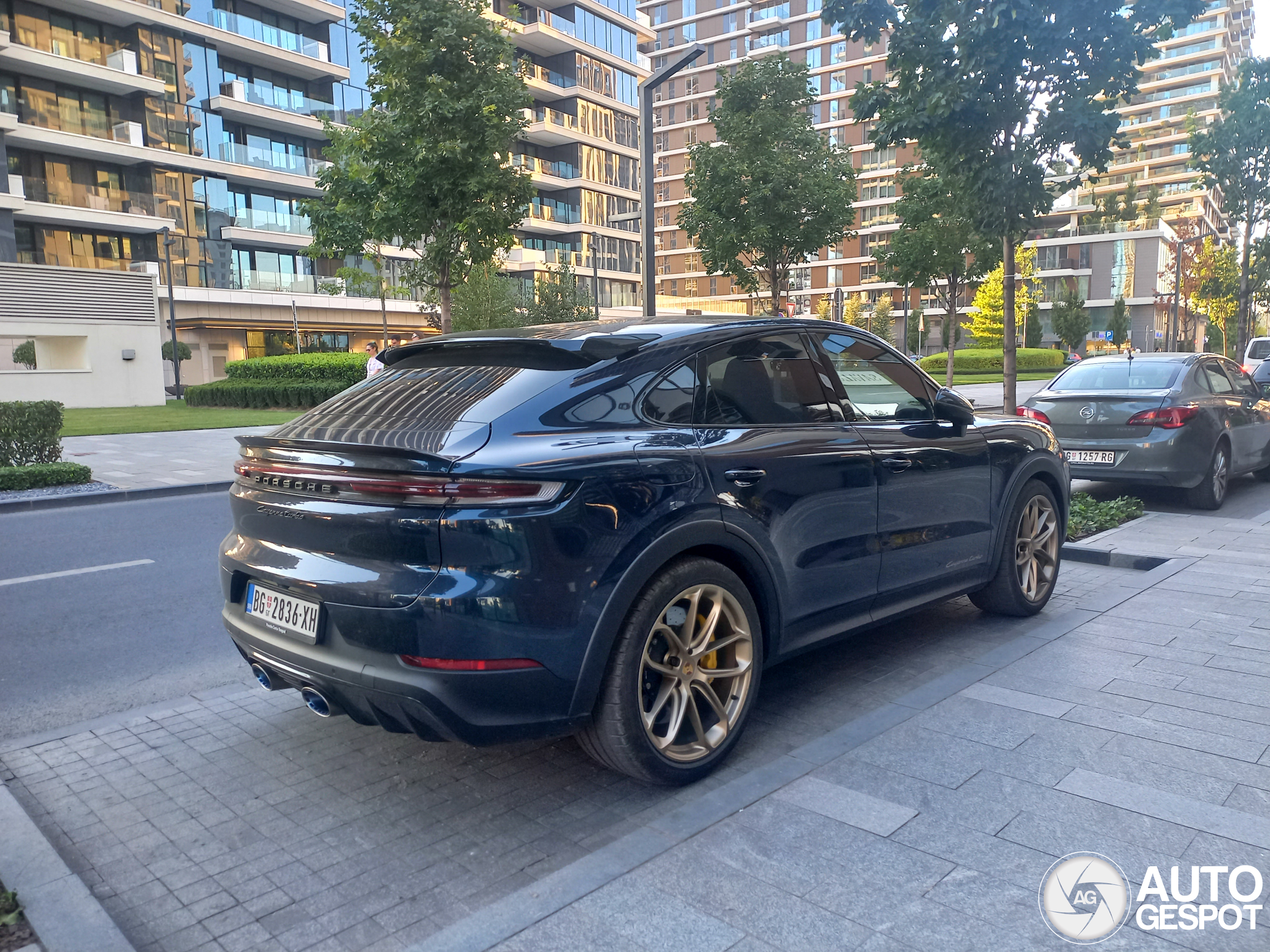 Porsche Cayenne Coupé Turbo E-Hybrid