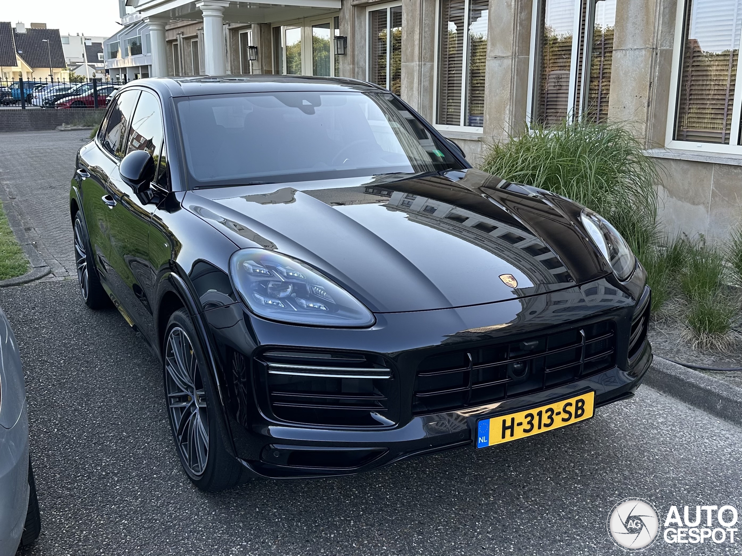 Porsche Cayenne Turbo S E-Hybrid