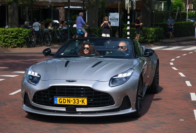 Aston Martin DB12 Volante