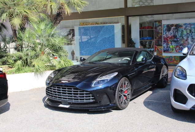 Aston Martin DB12 Volante