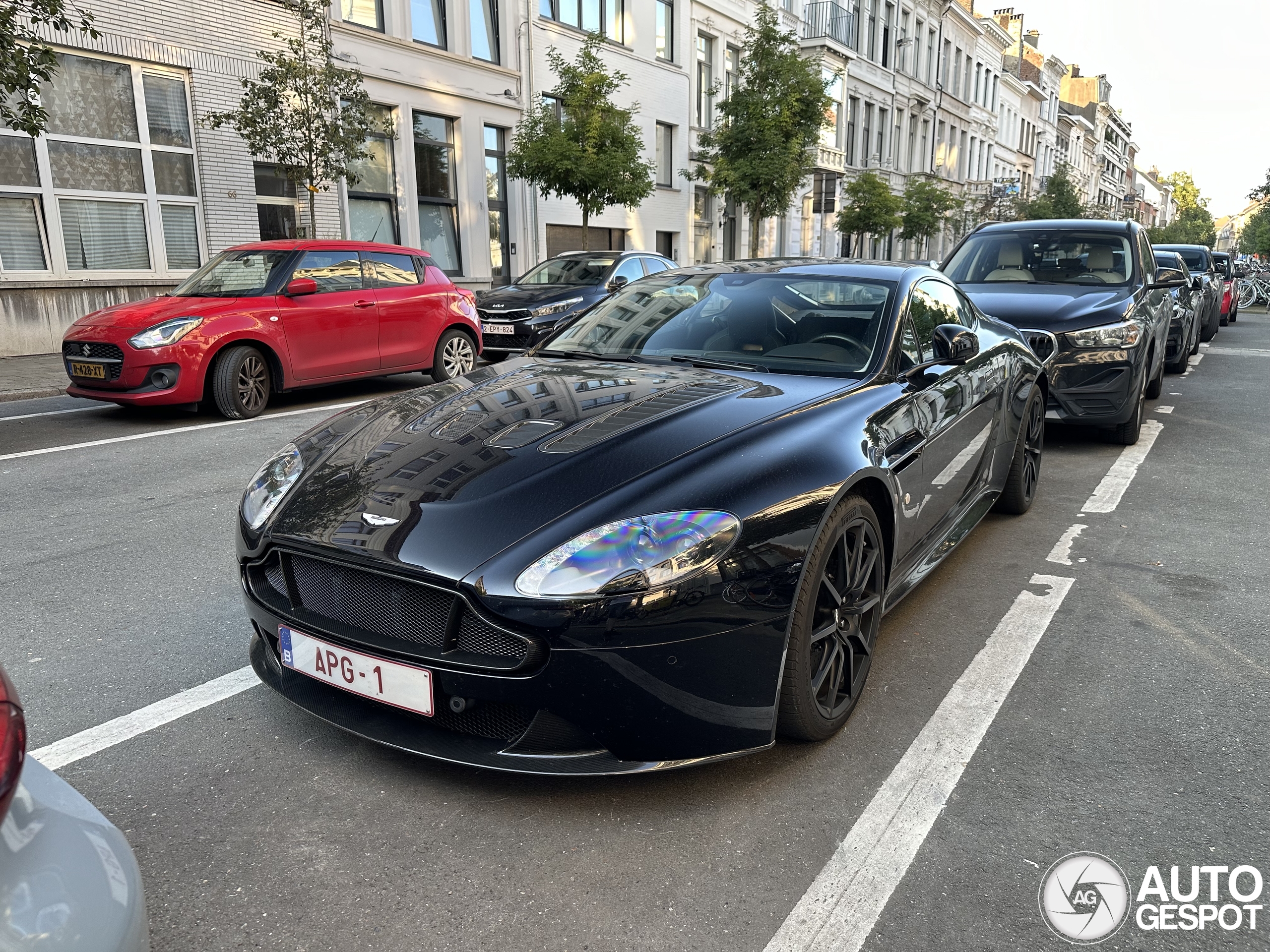 Aston Martin V12 Vantage S