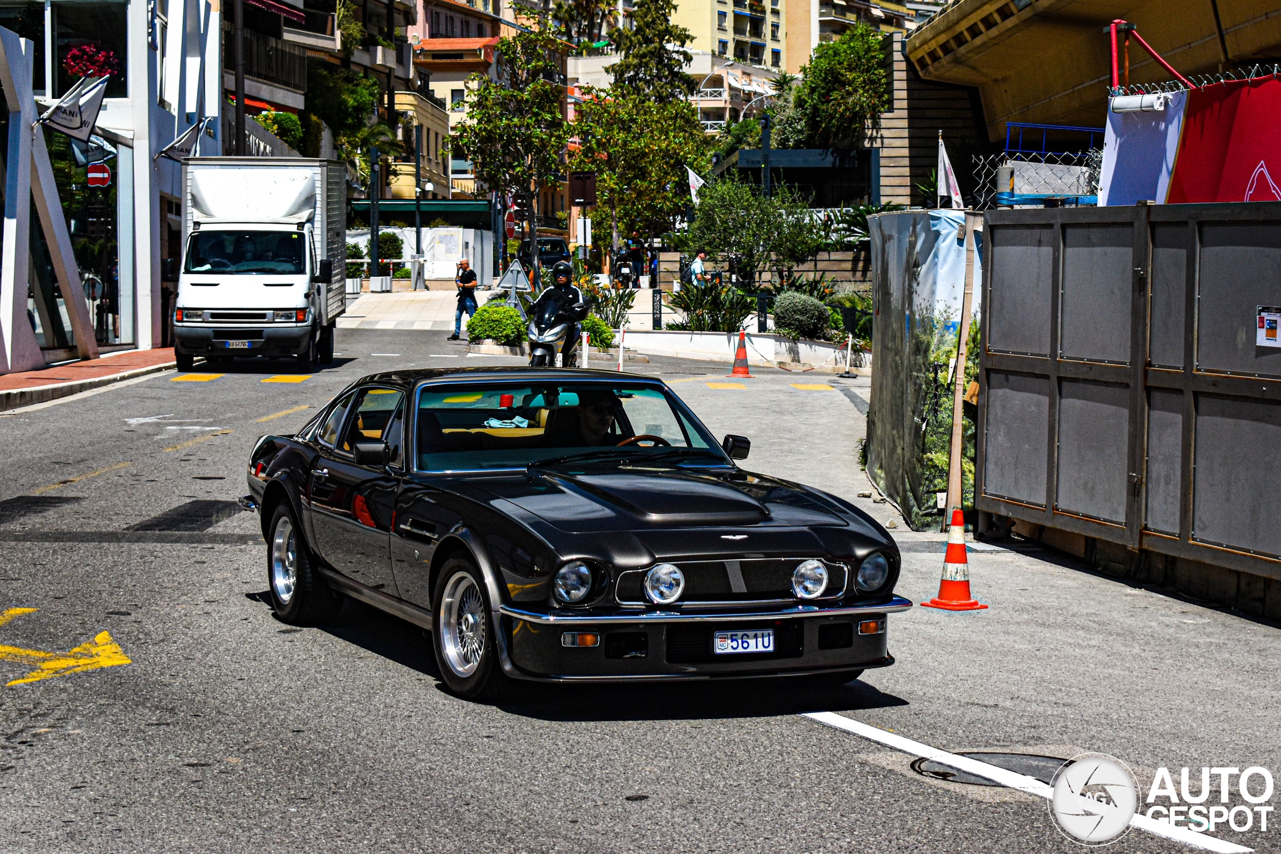 Aston Martin V8 Vantage 1977-1989