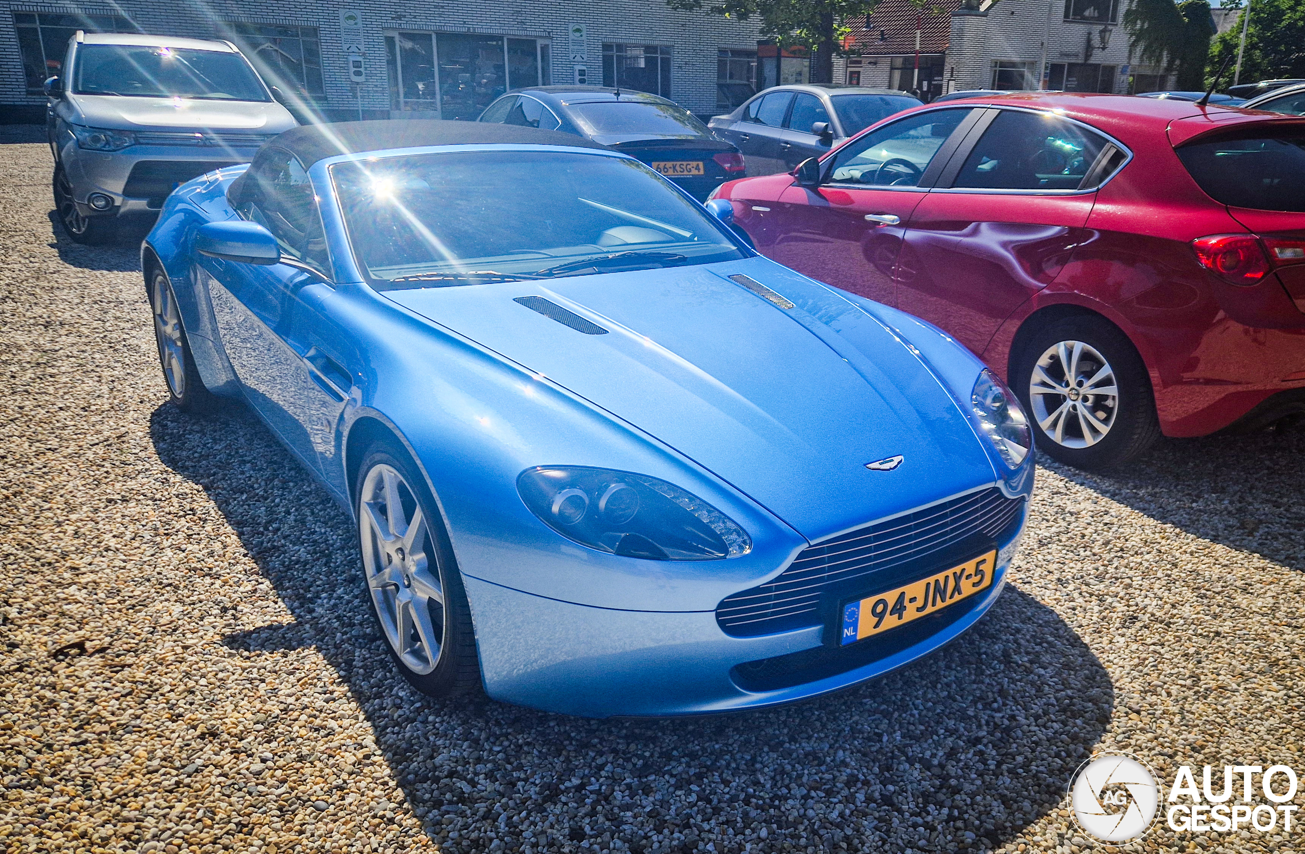 Aston Martin V8 Vantage Roadster