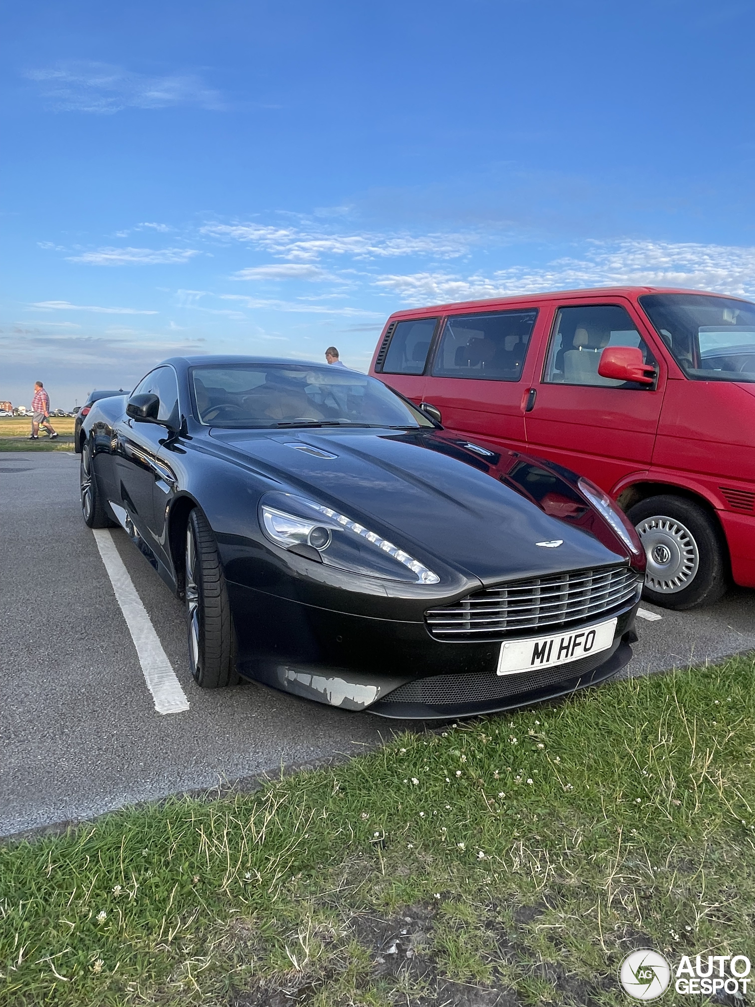 Aston Martin Virage 2011