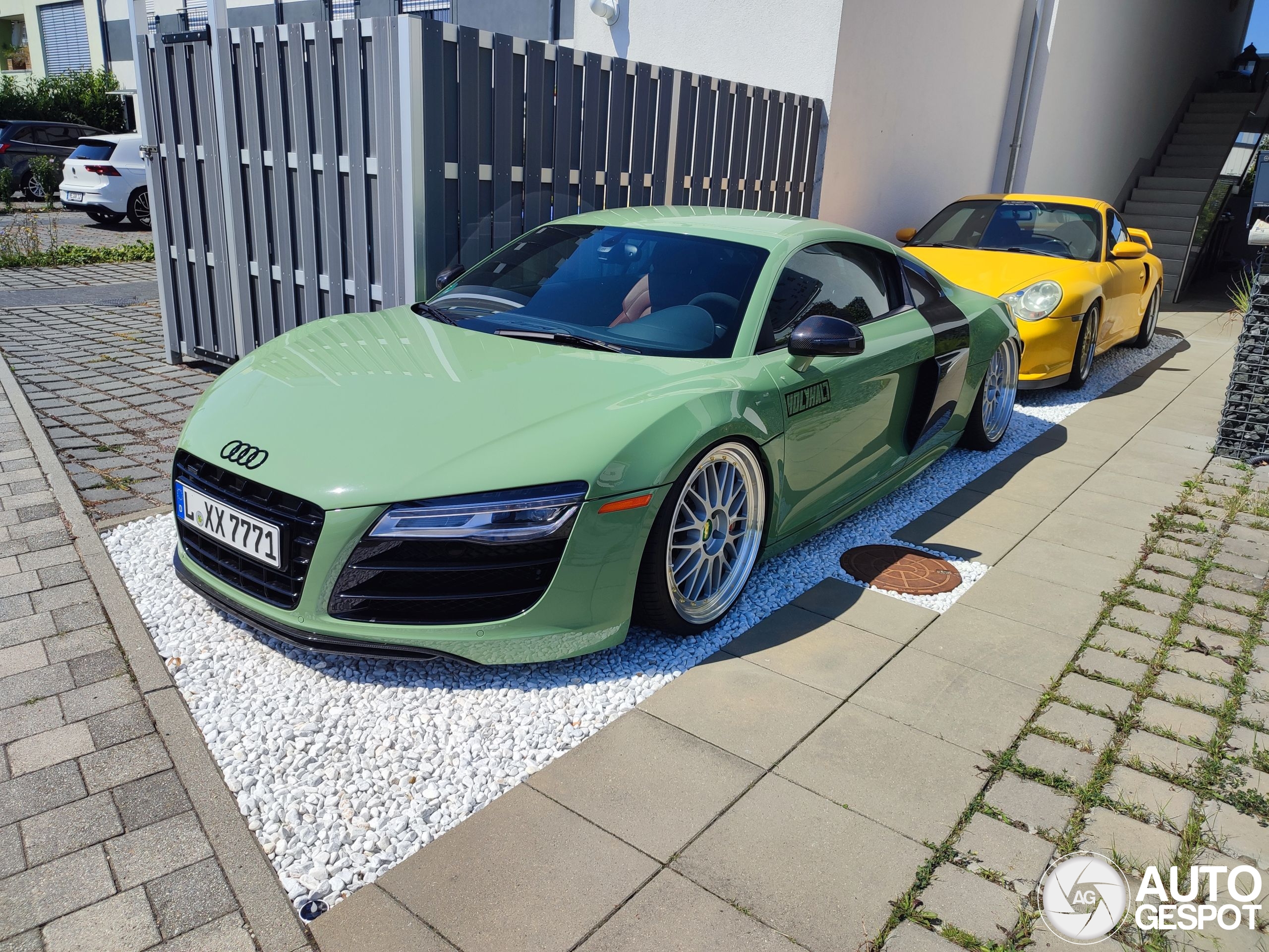 Audi R8 V10