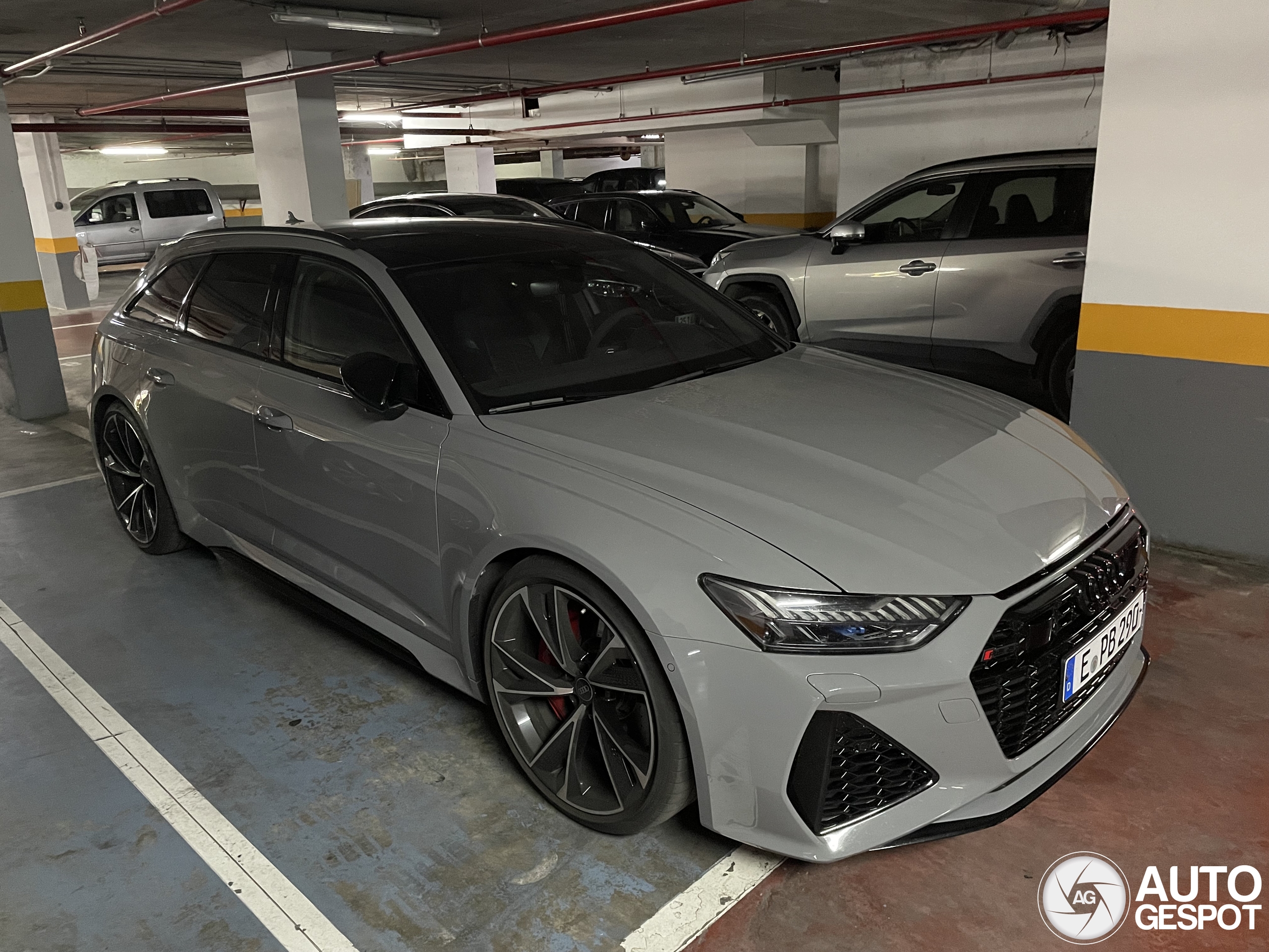 Audi RS6 Avant C8