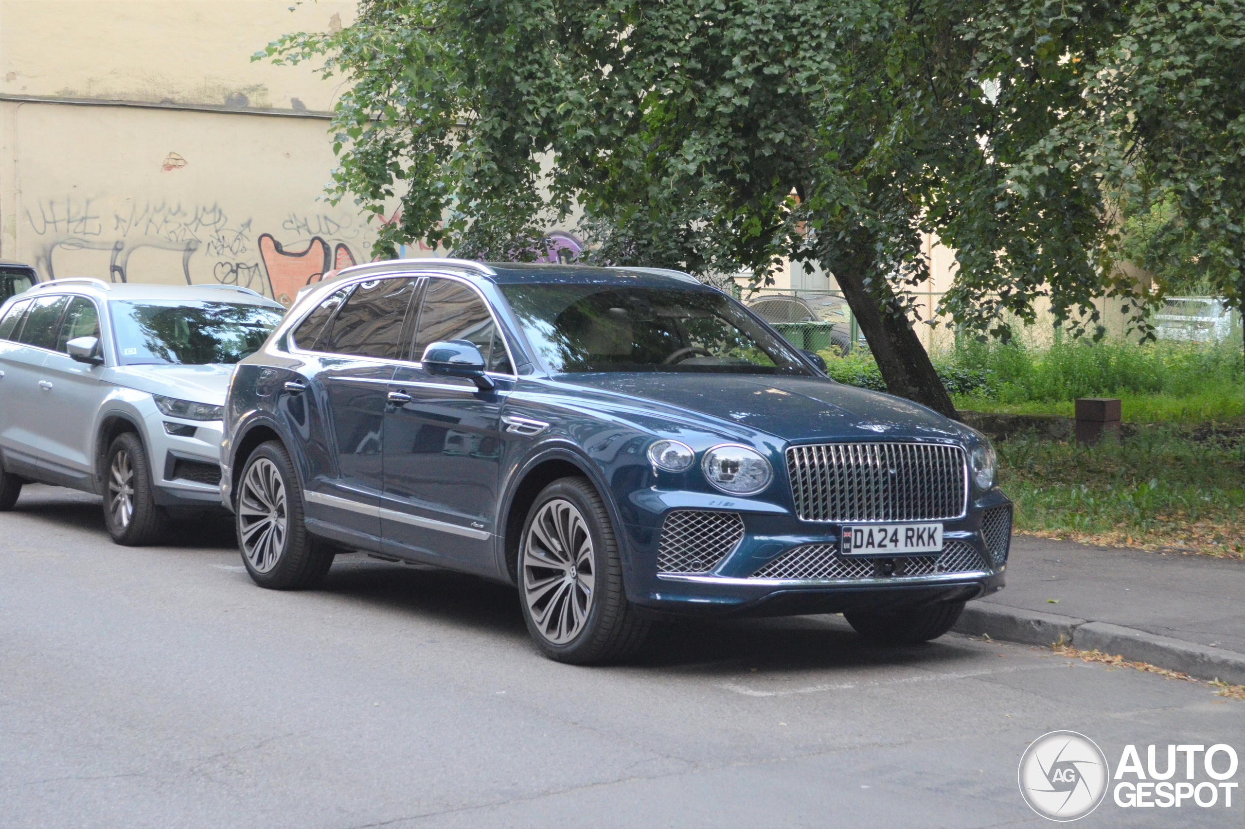 Bentley Bentayga Hybrid Azure 2024