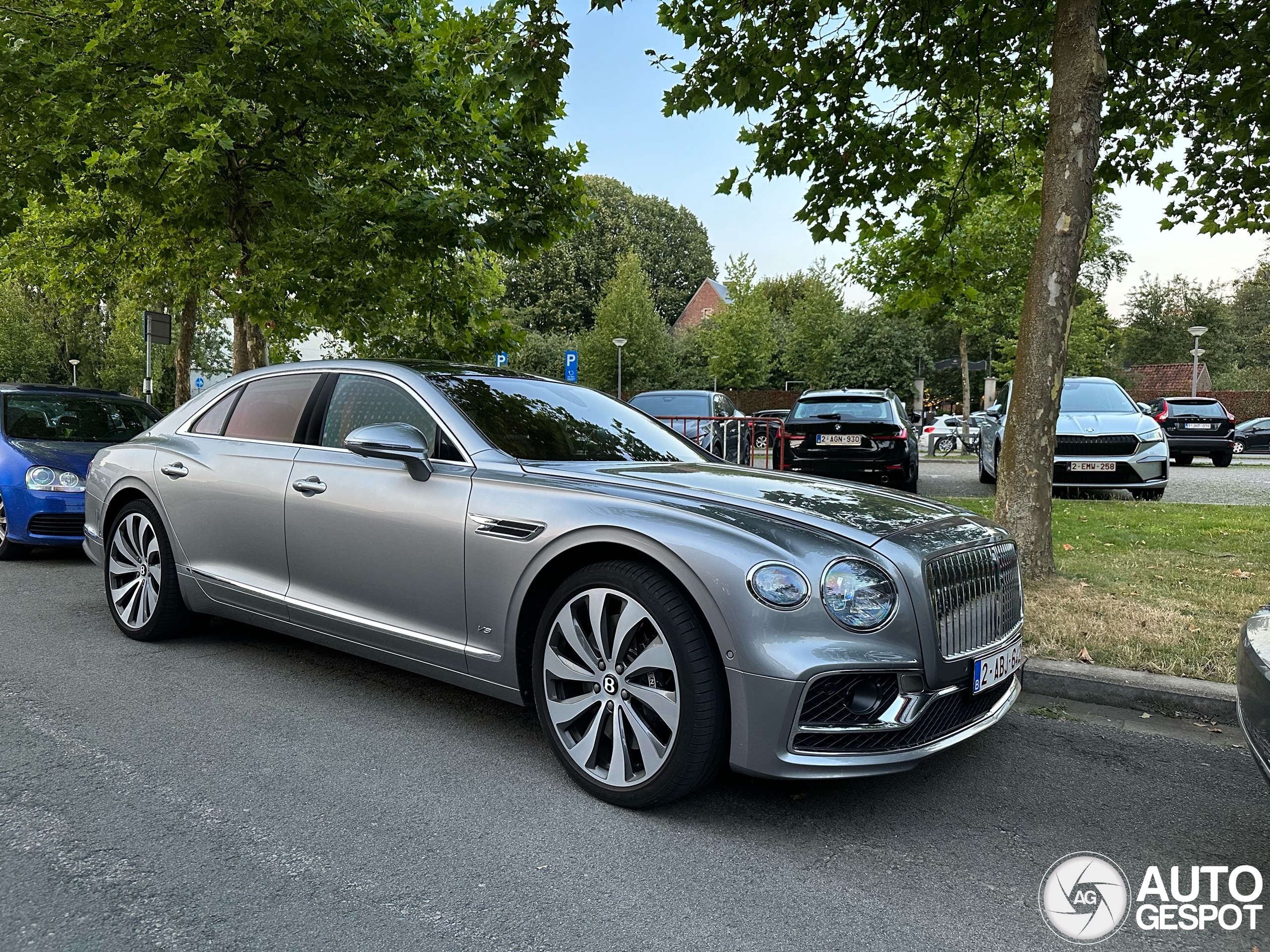 Bentley Flying Spur V8 2021