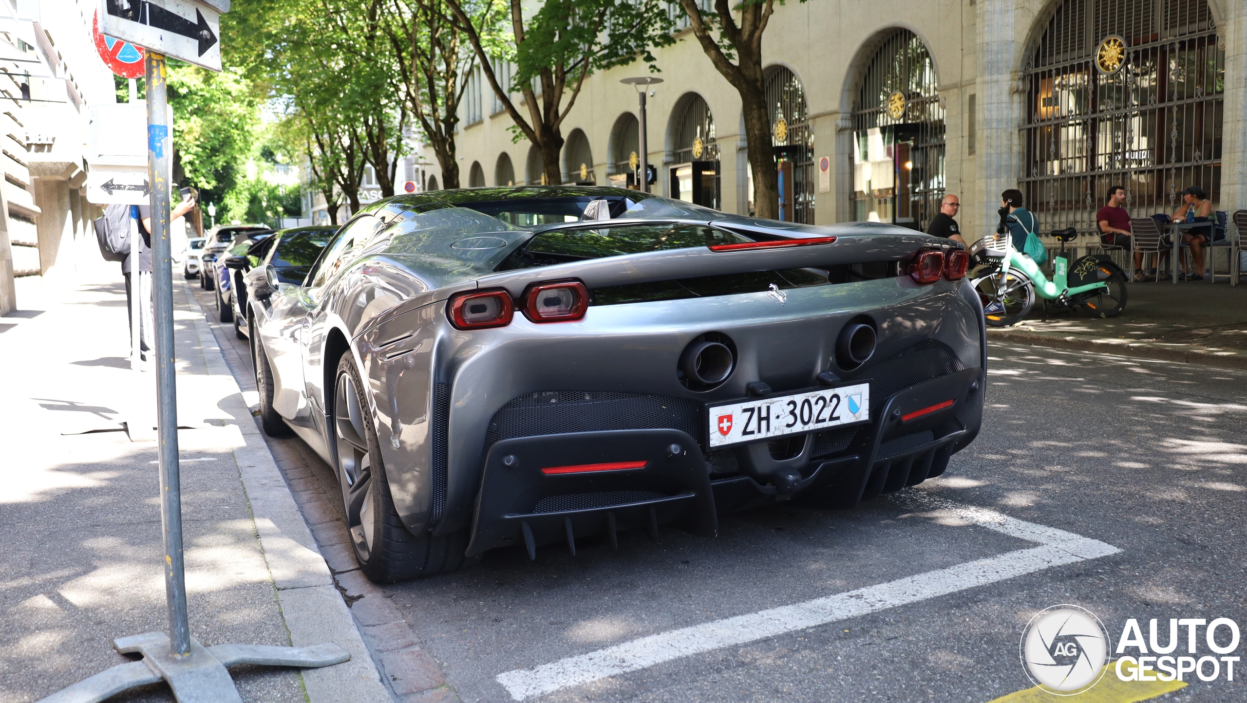 Ferrari SF90 Spider