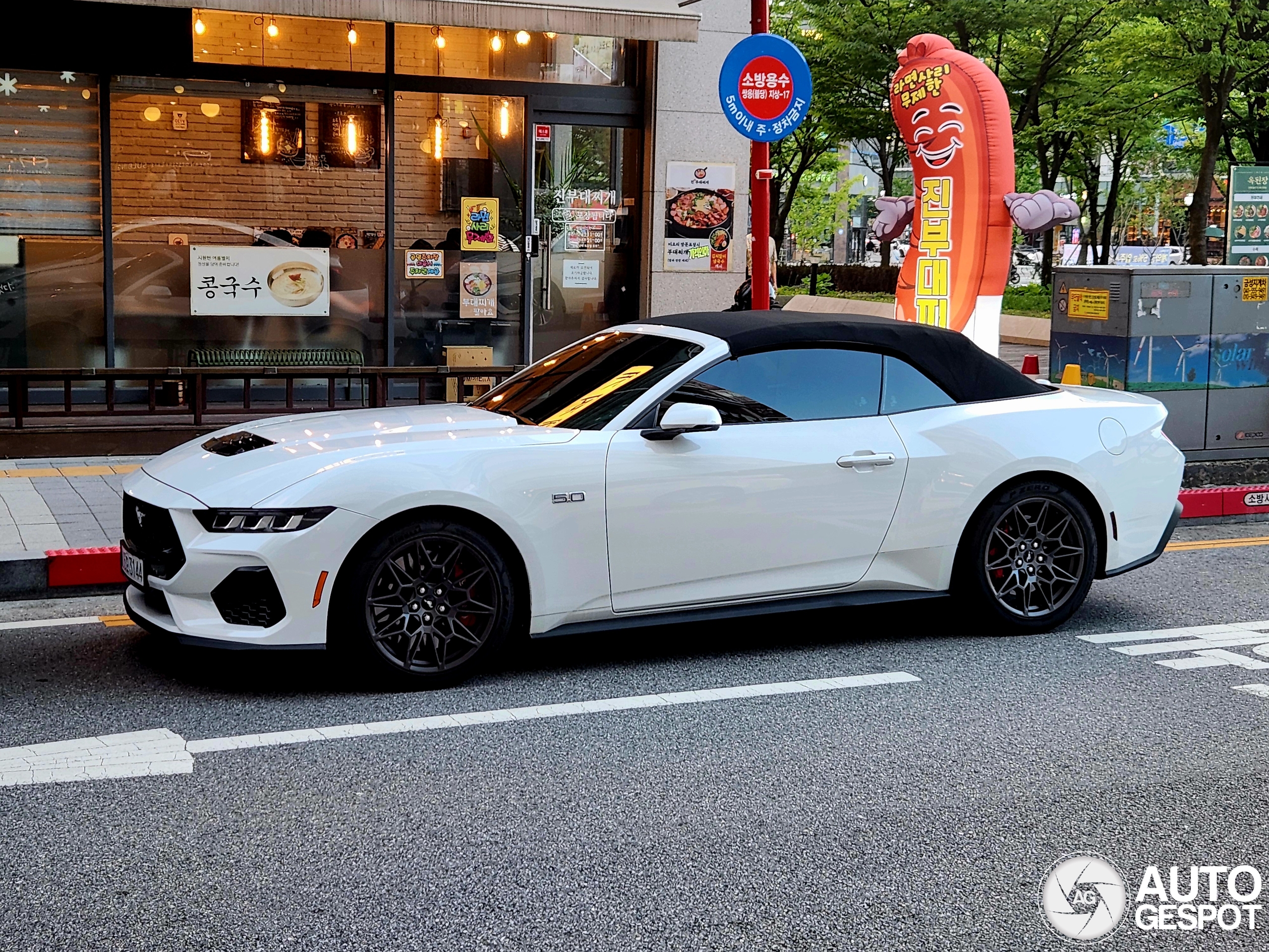 Ford Mustang GT Convertible 2024