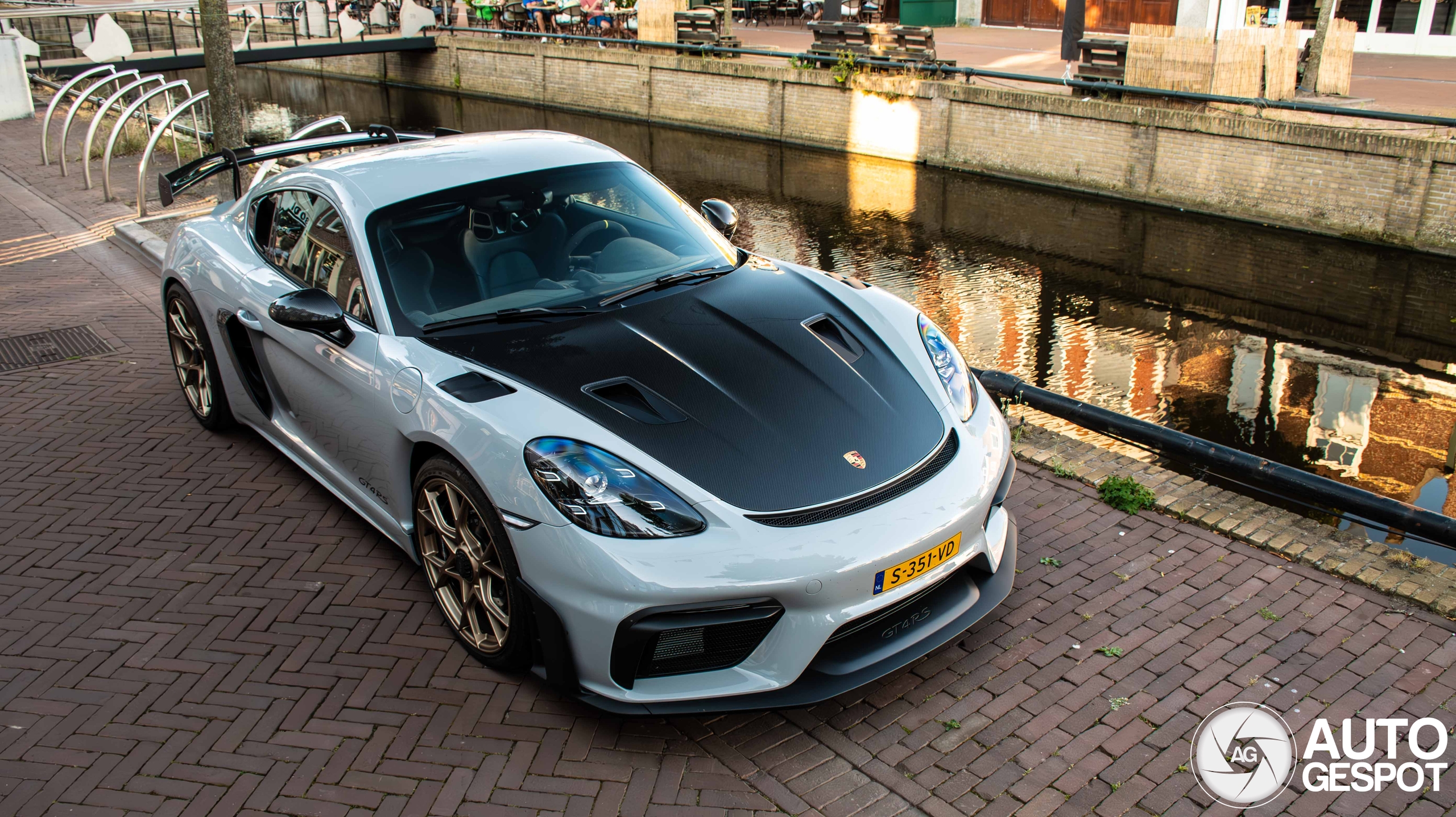 Porsche 718 Cayman GT4 RS Weissach Package