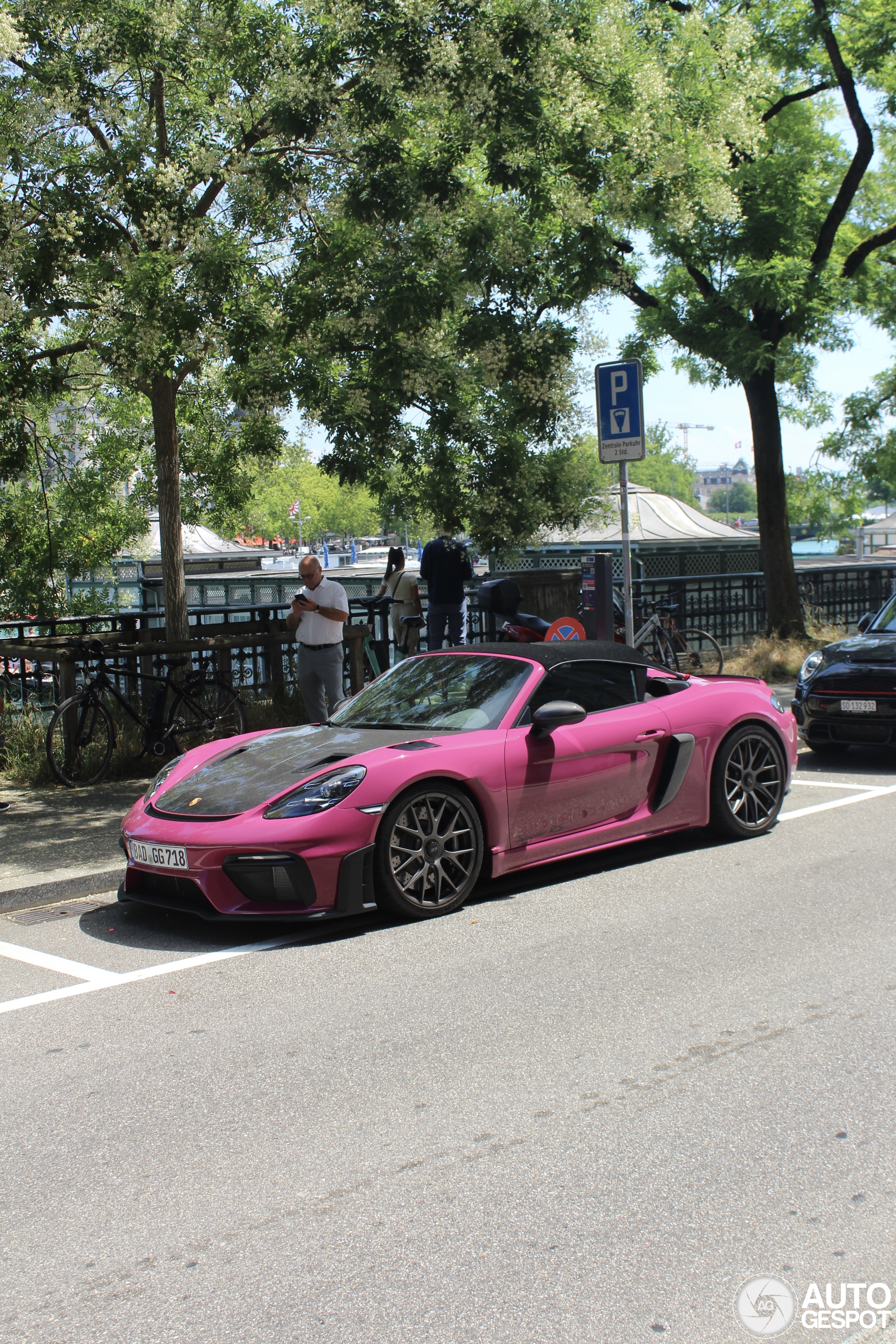 Porsche 718 Spyder RS Weissach Package