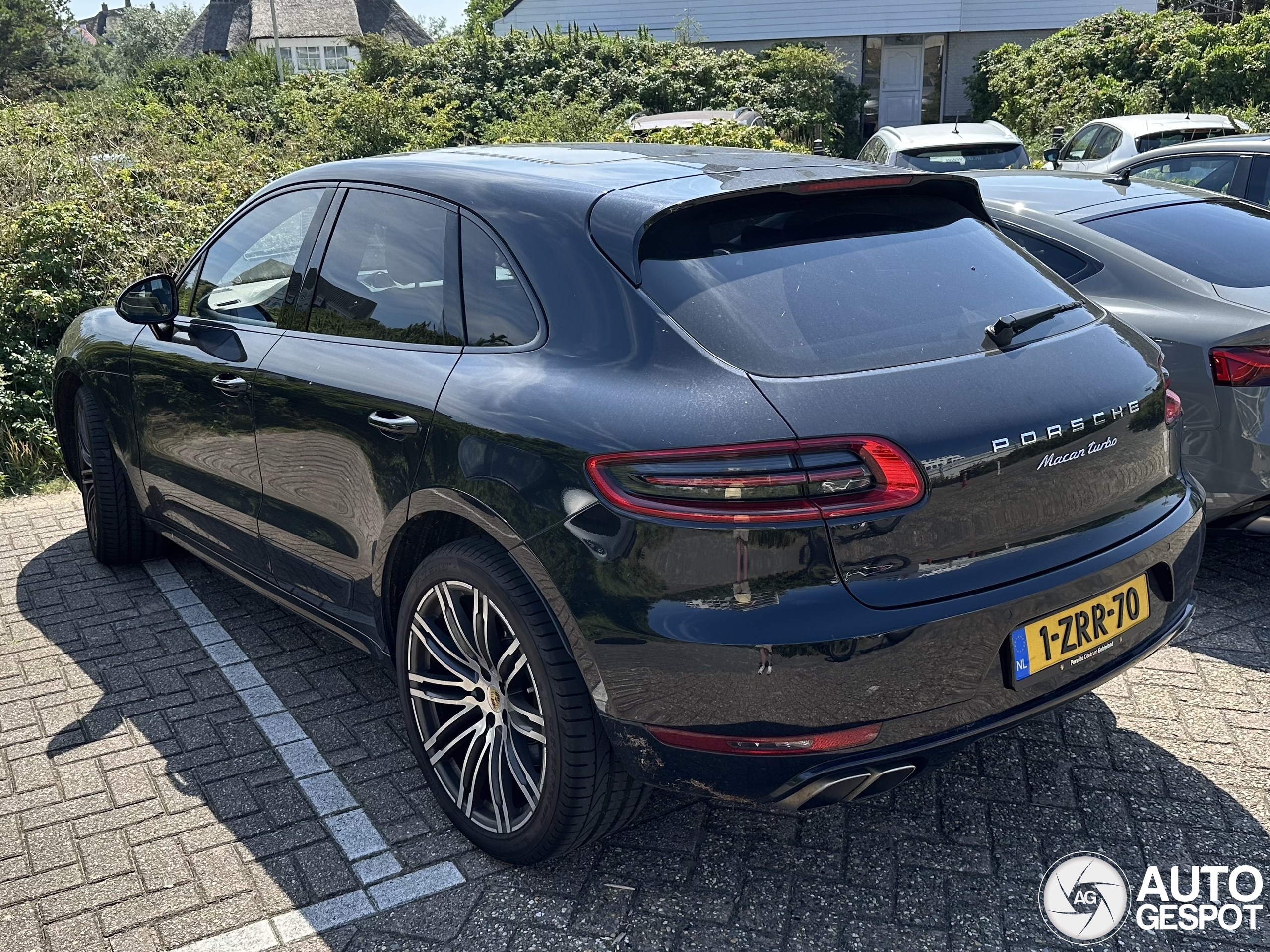 Porsche 95B Macan Turbo