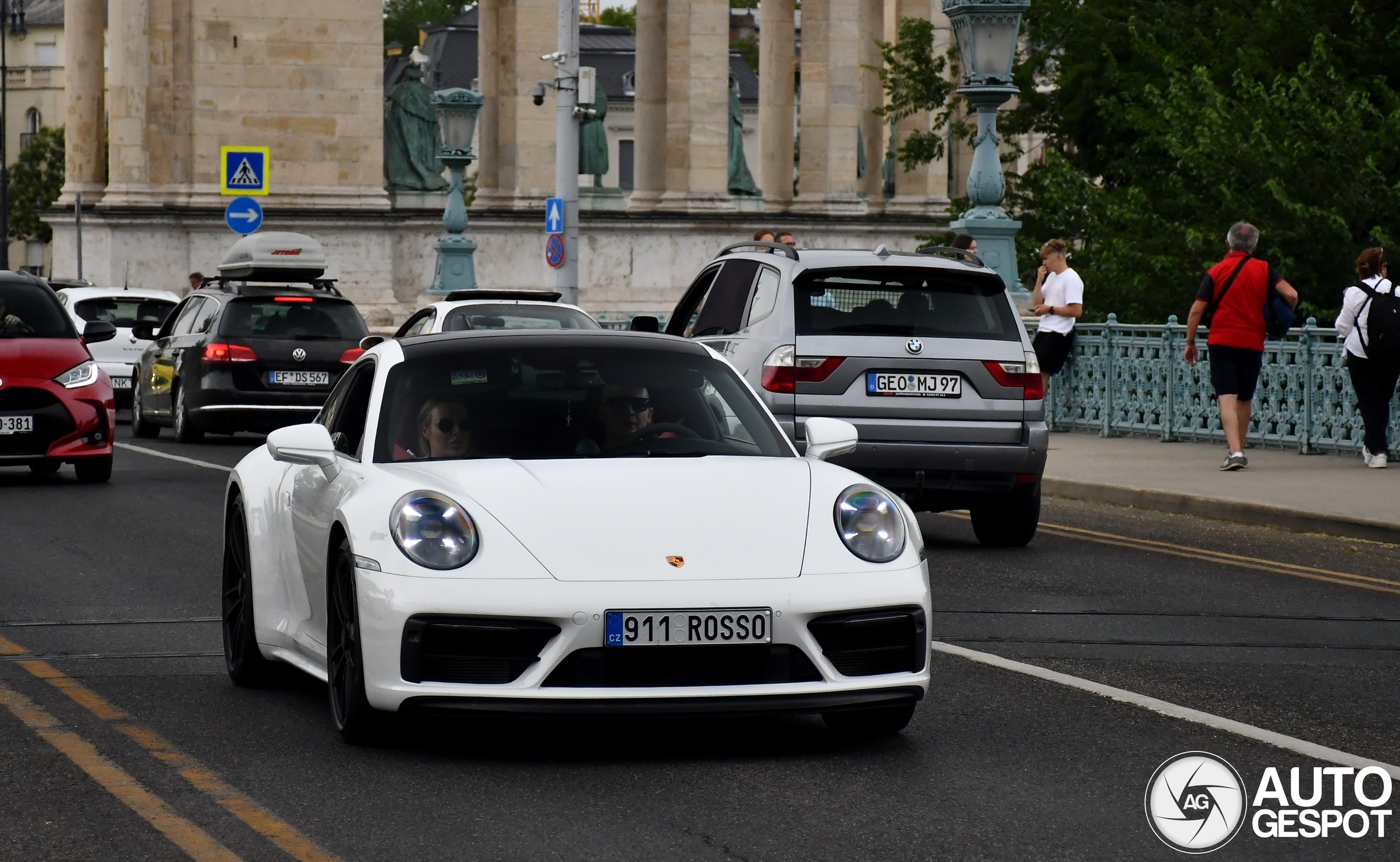 Porsche 992 Carrera 4 GTS