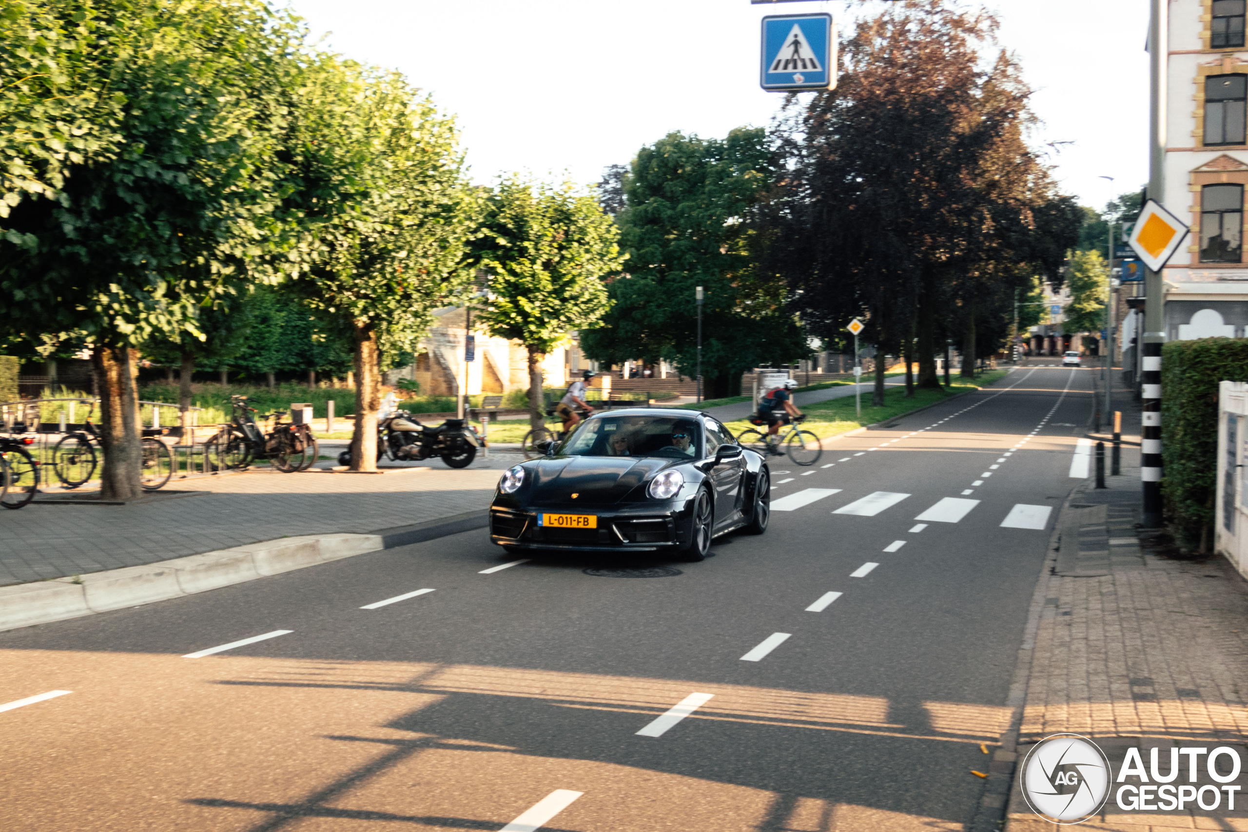 Porsche 992 Carrera 4S