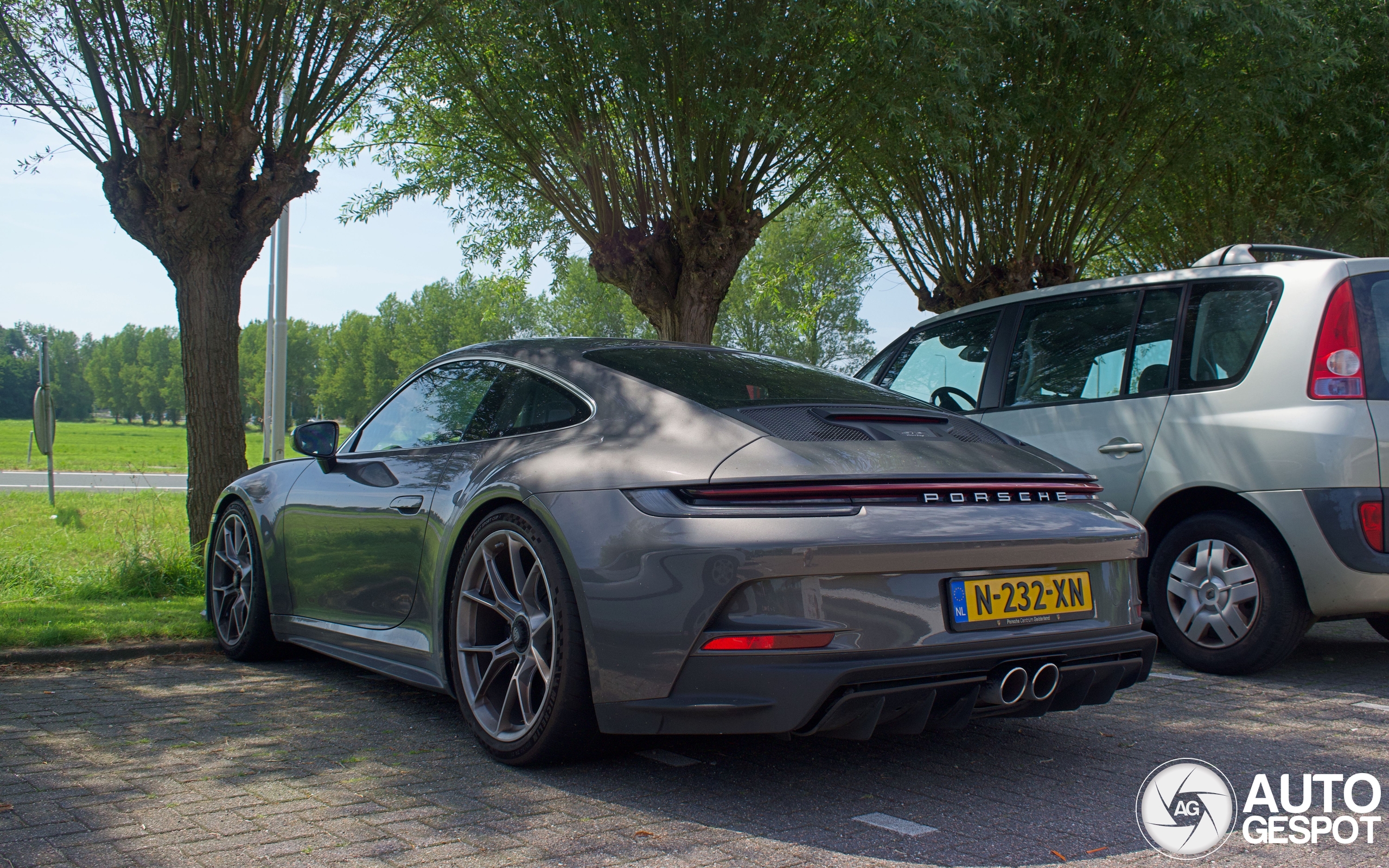 Porsche 992 GT3 Touring