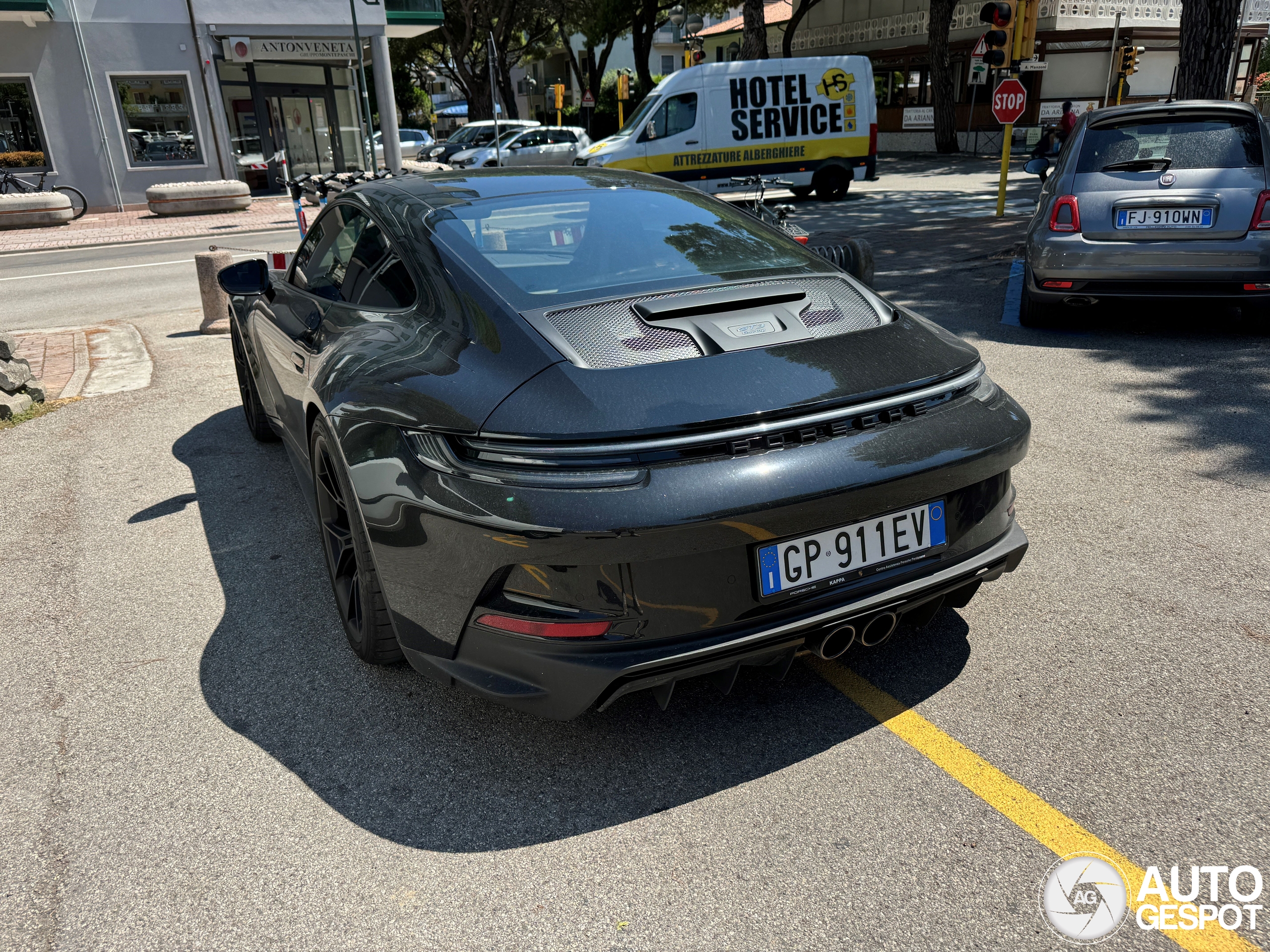 Porsche 992 GT3 Touring