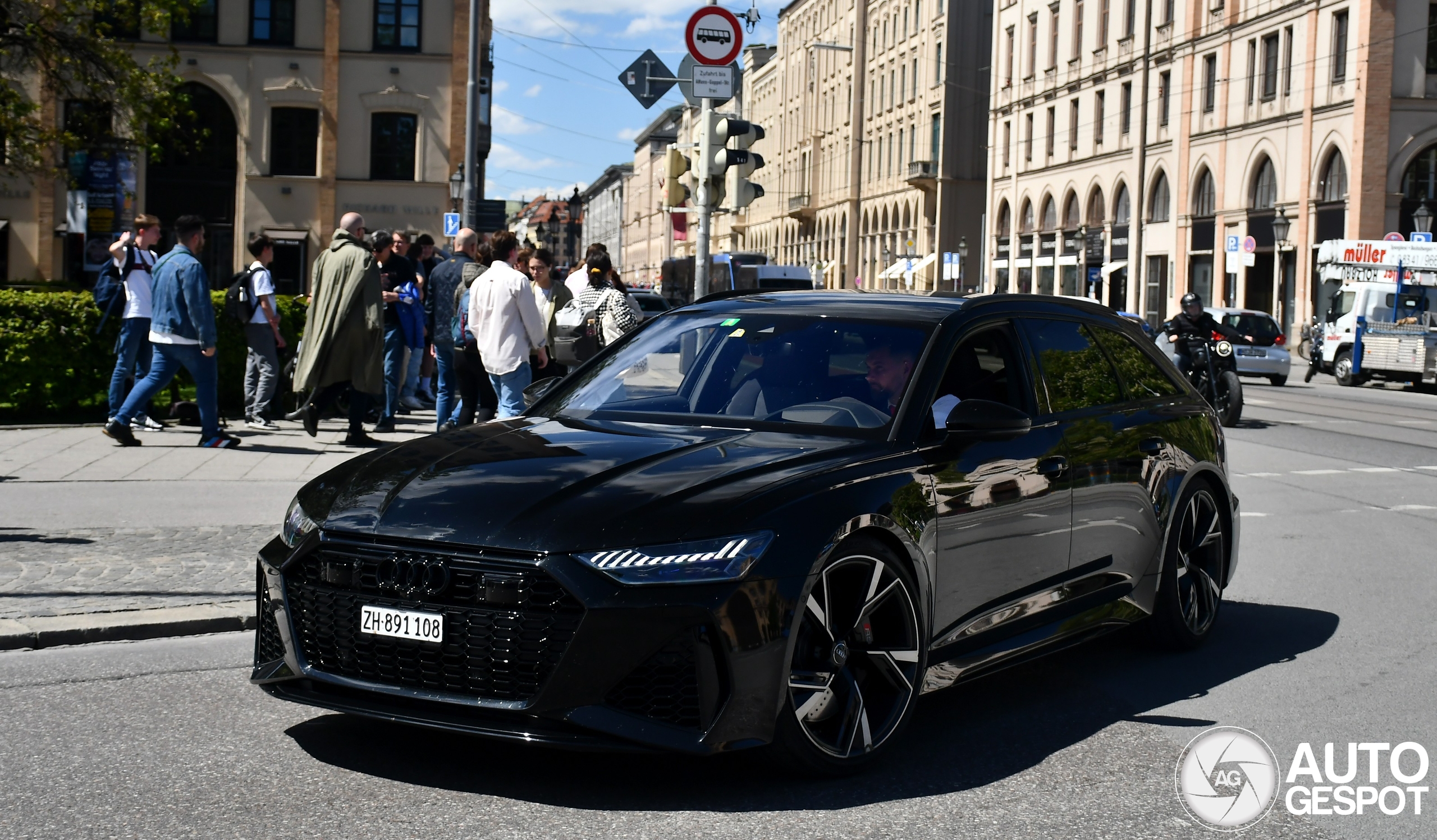 Audi RS6 Avant C8