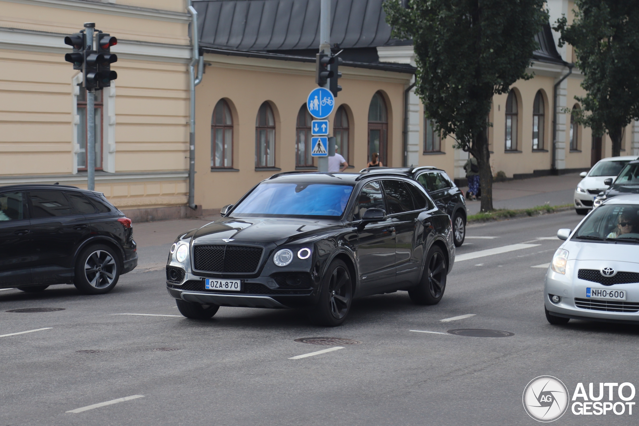 Bentley Bentayga Hybrid