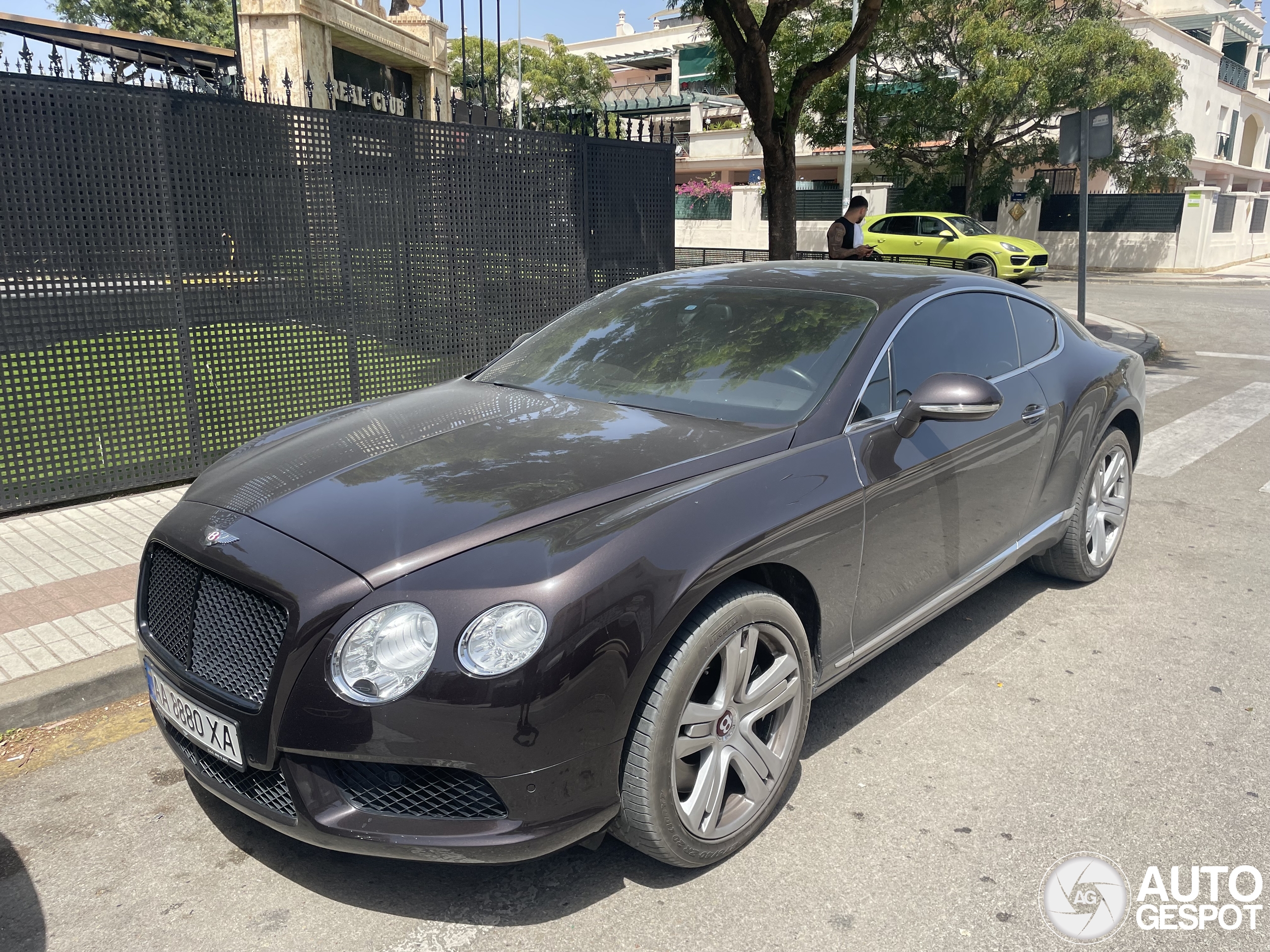 Bentley Continental GT V8