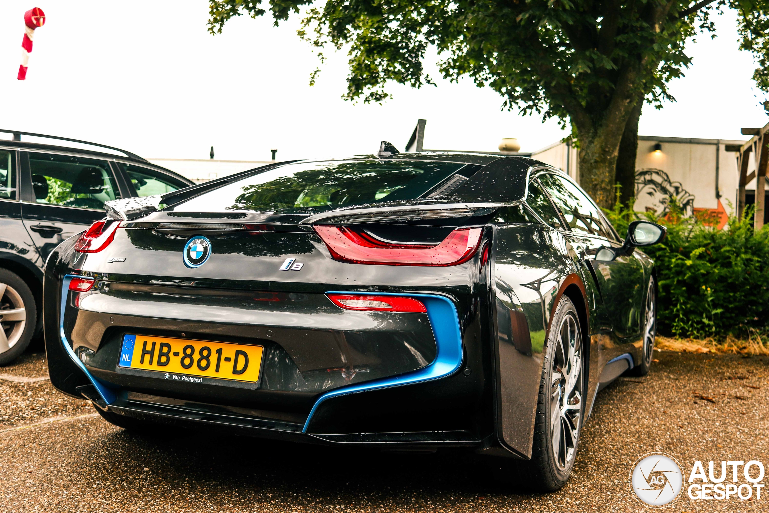 BMW i8