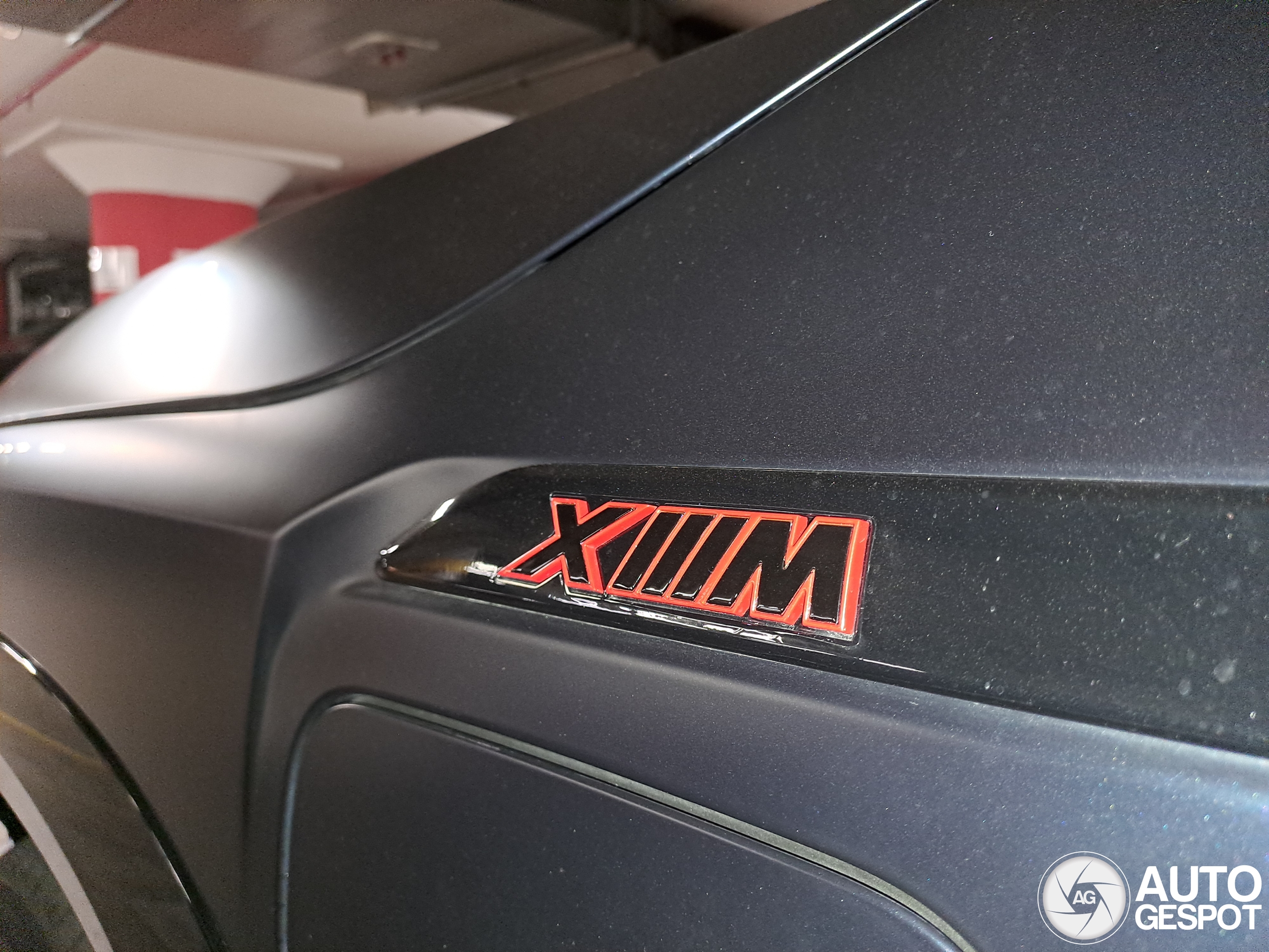 BMW XM G09 Label Red