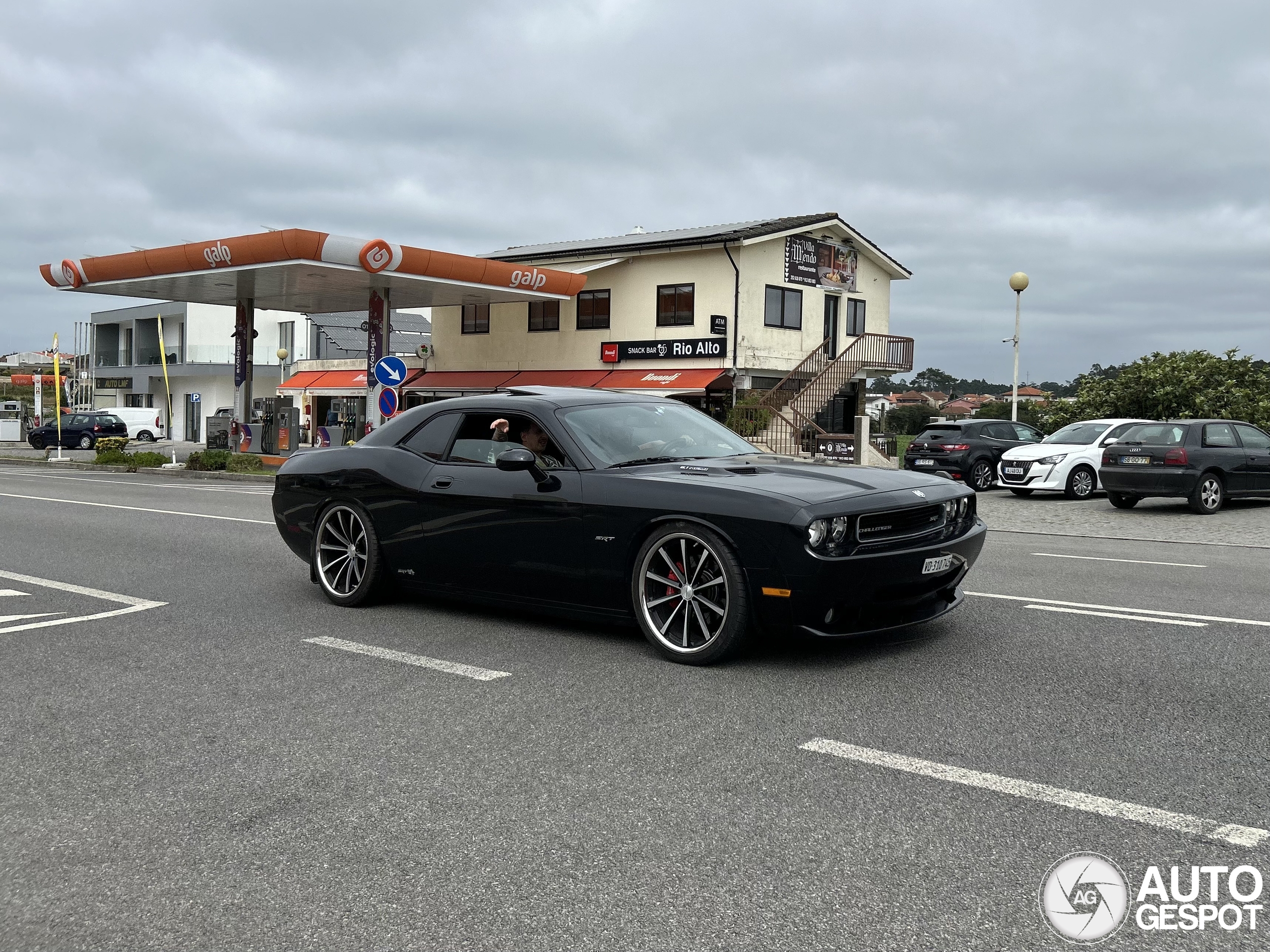 Dodge Challenger SRT-8