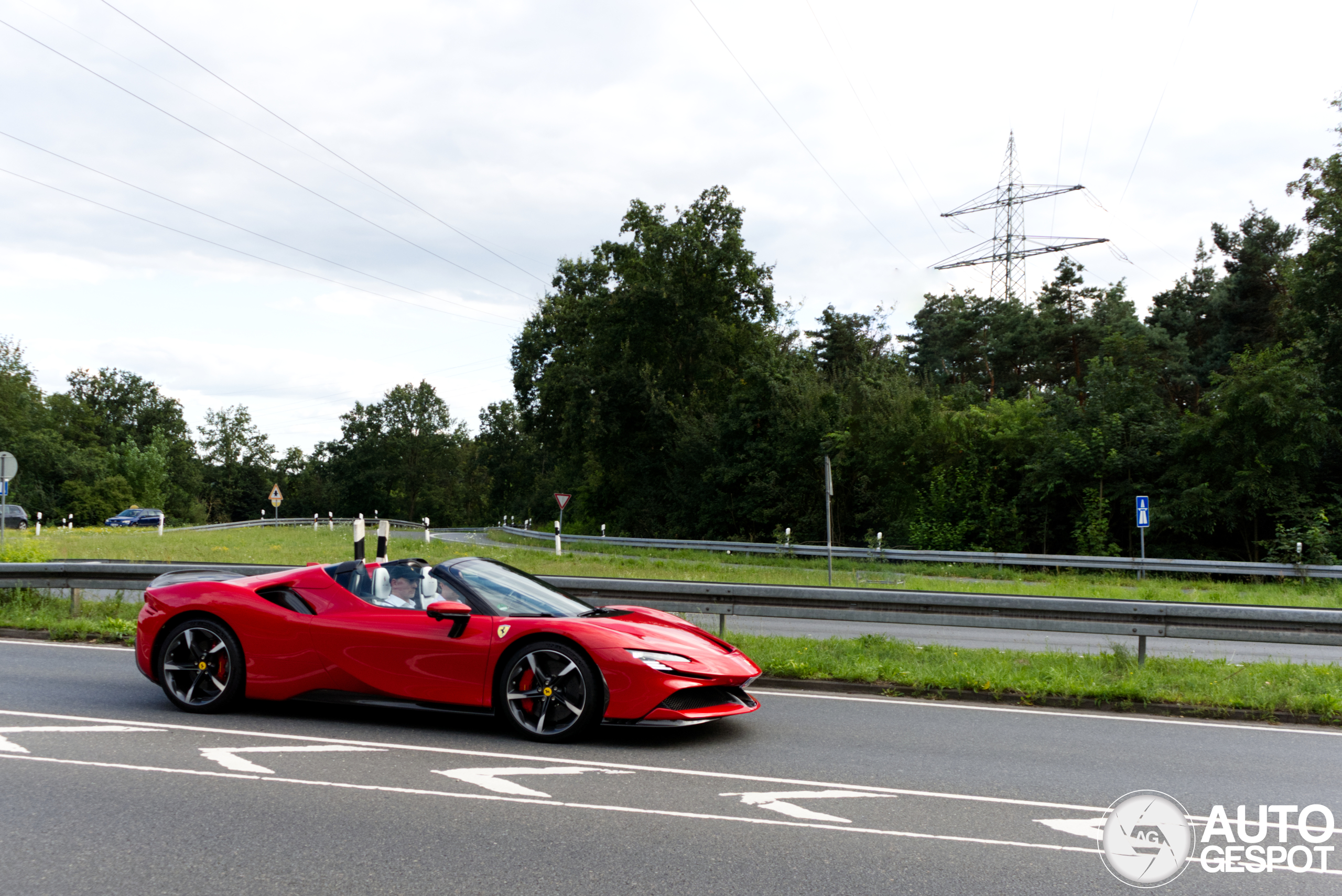 Ferrari SF90 Spider