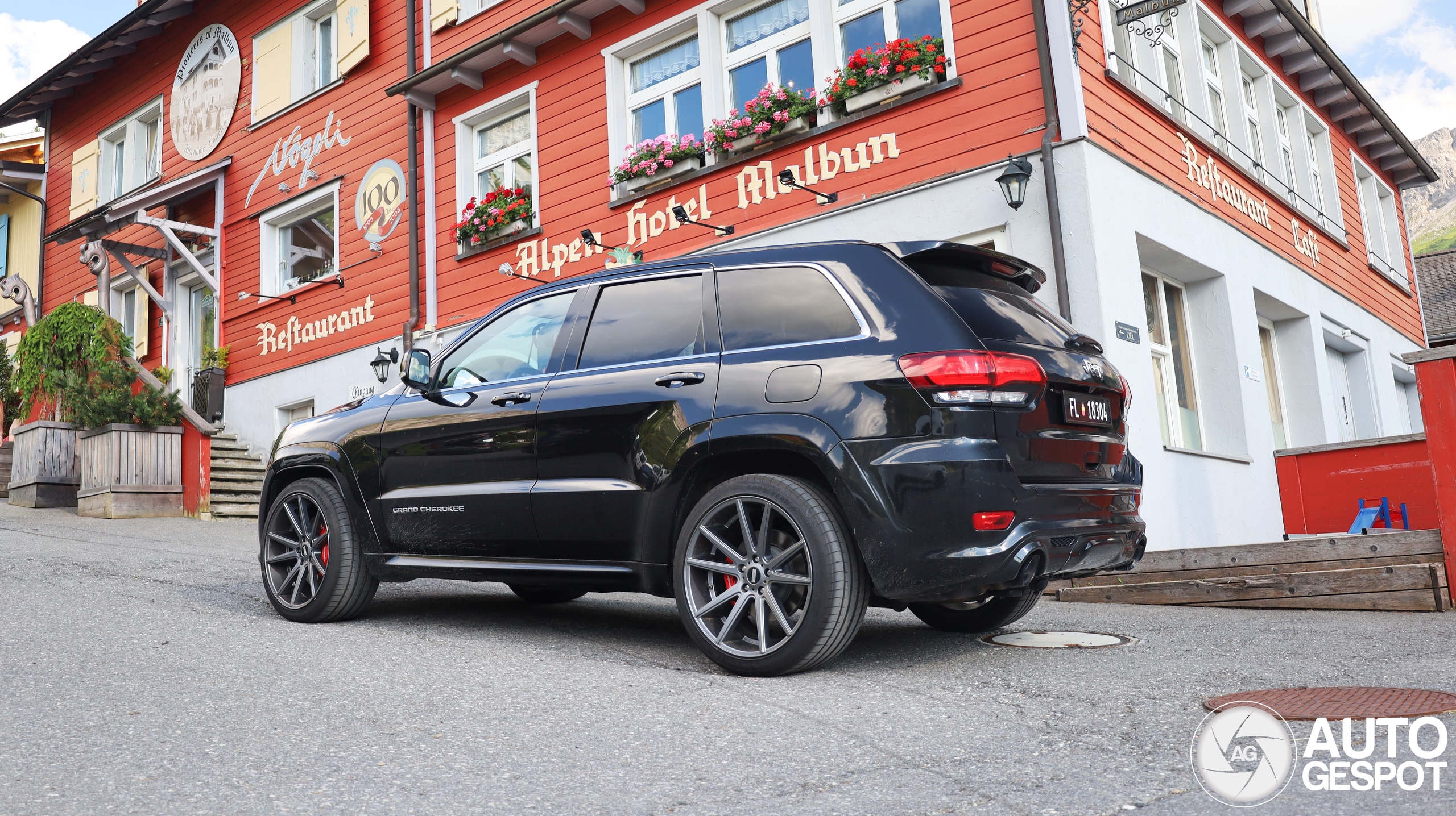 Jeep Grand Cherokee SRT 2013