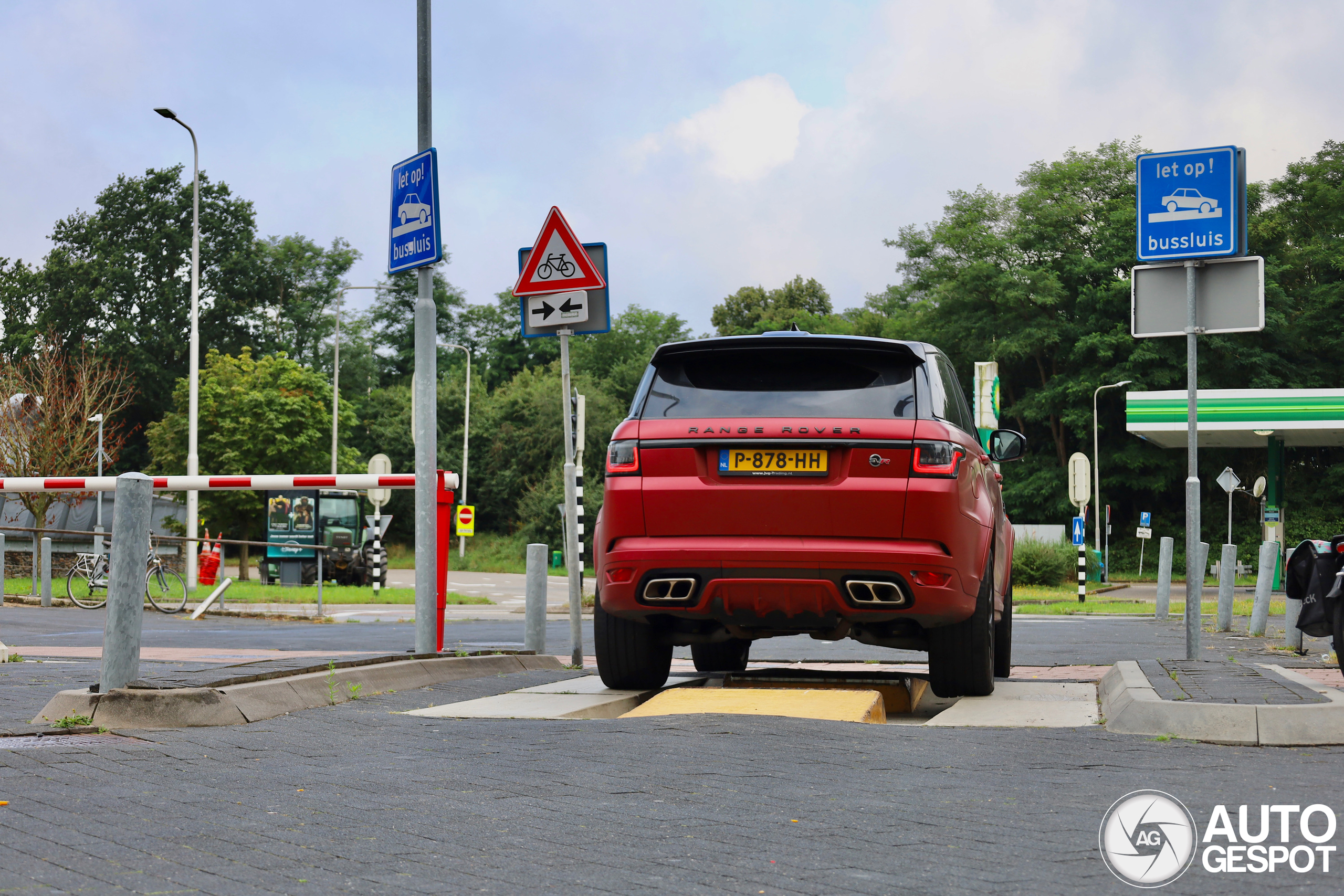 Land Rover Range Rover Sport SVR 2018