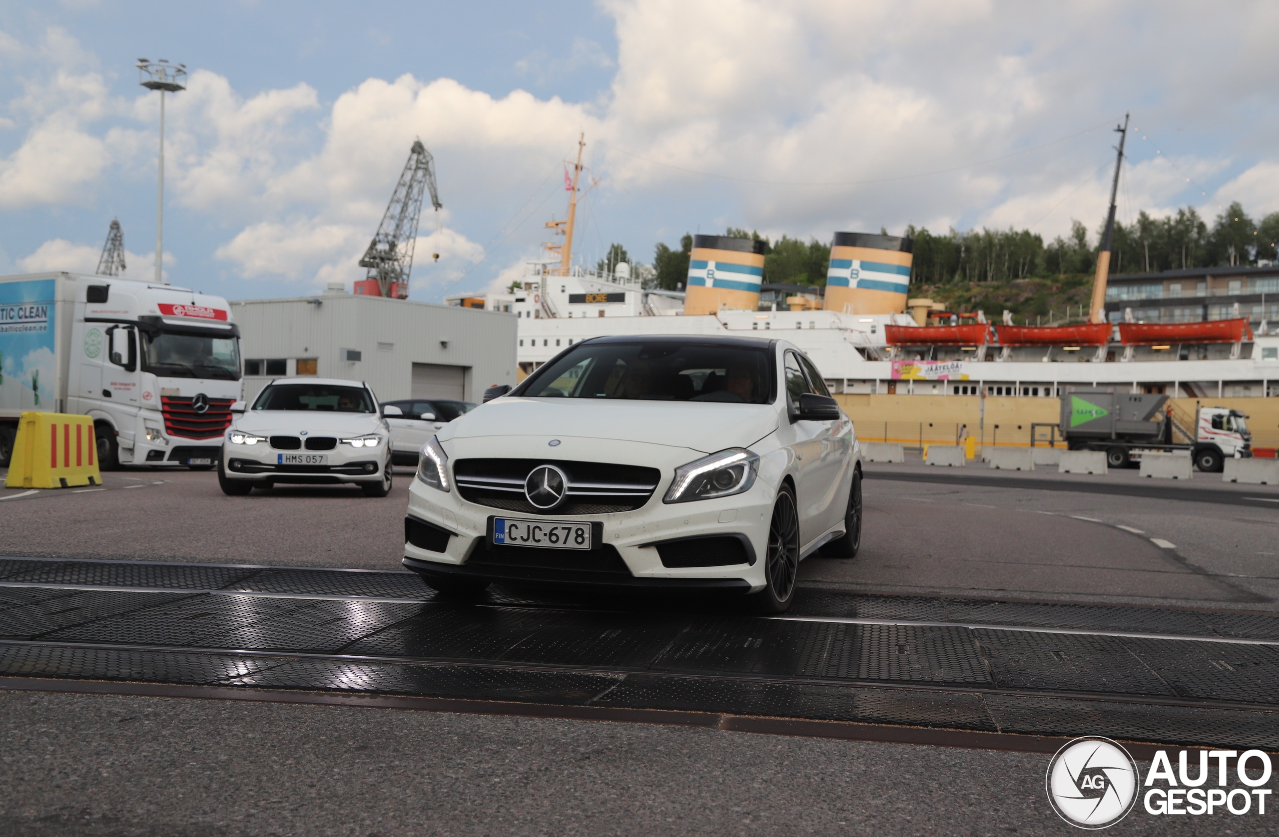 Mercedes-Benz A 45 AMG