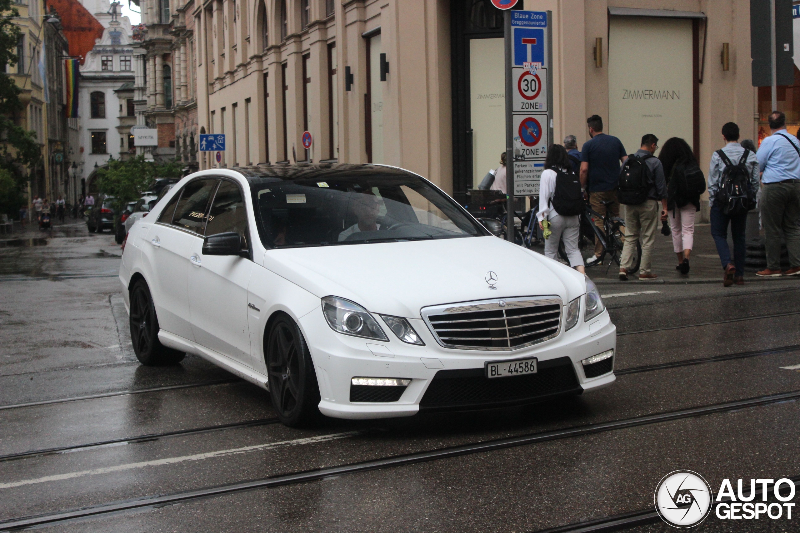 Mercedes-Benz E 63 AMG W212 - 31 July 2024 - Autogespot