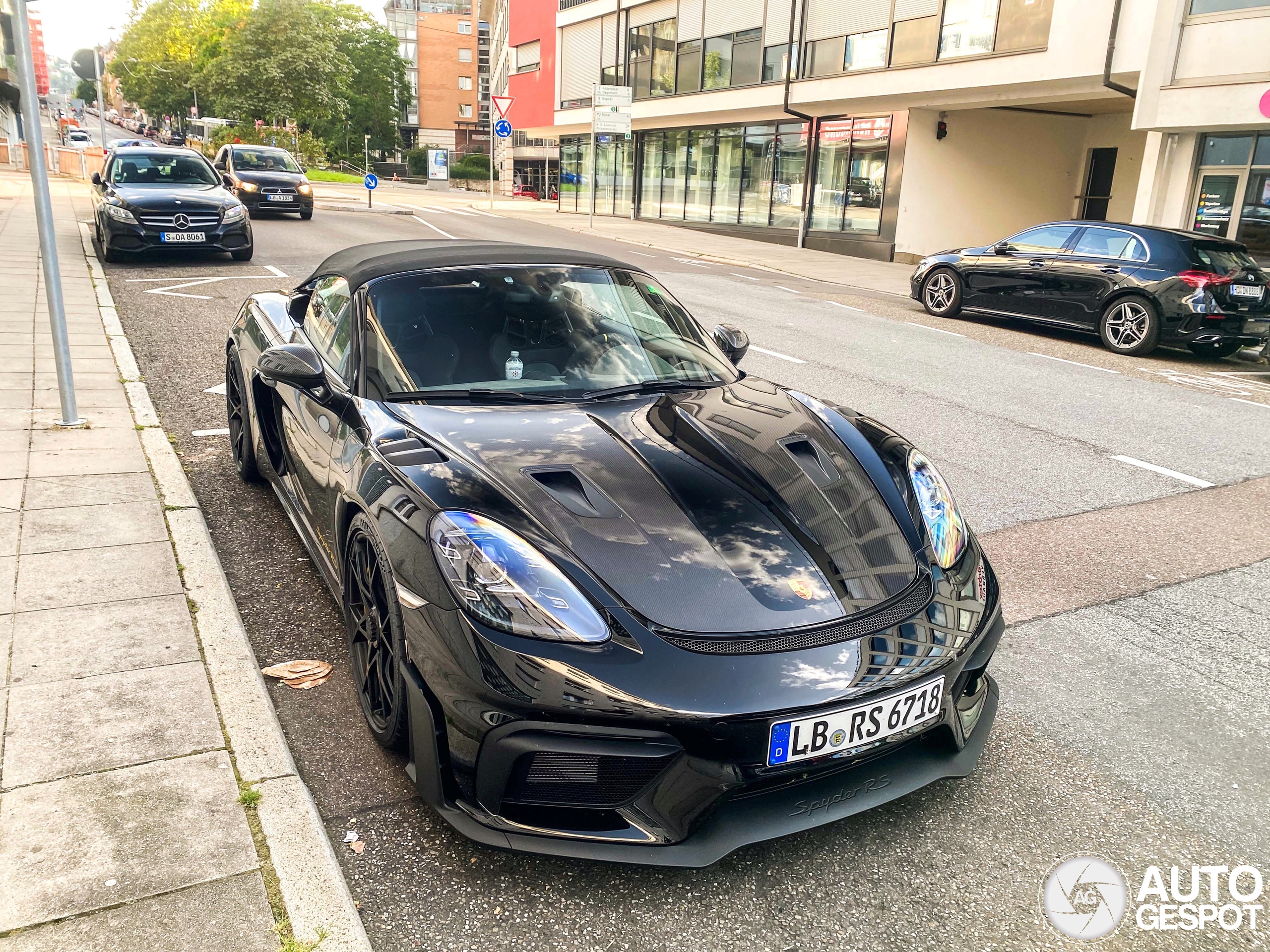 Porsche 718 Spyder RS Weissach Package