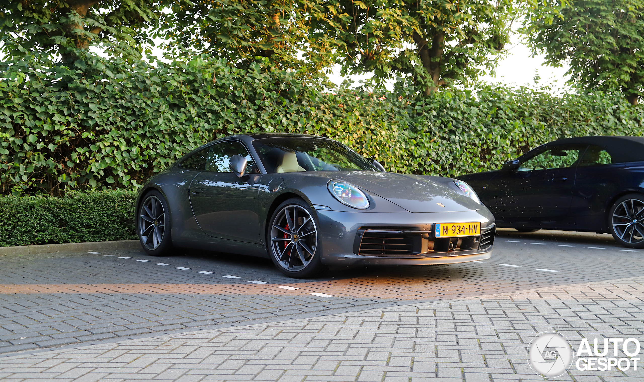 Porsche 992 Carrera 4S