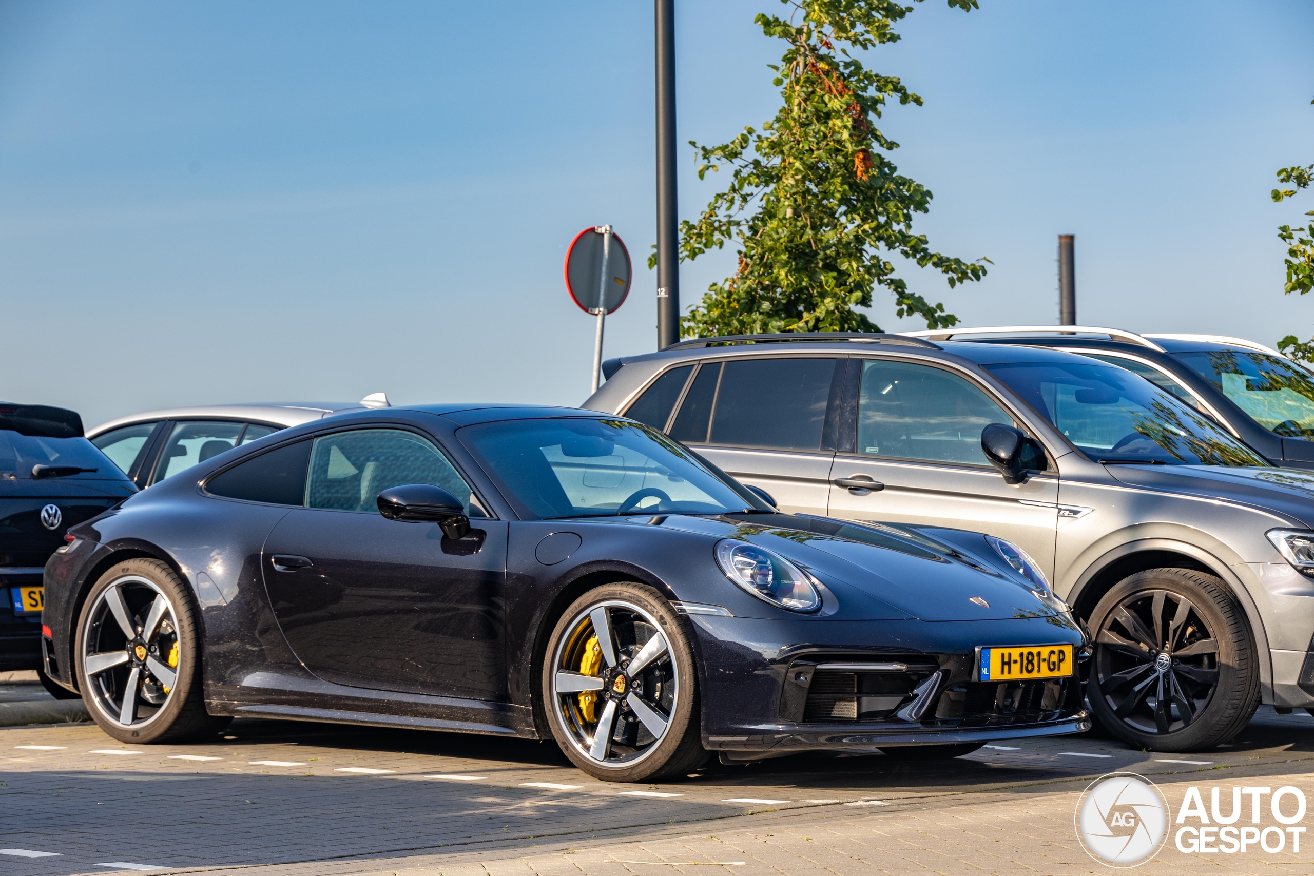 Porsche 992 Carrera 4S