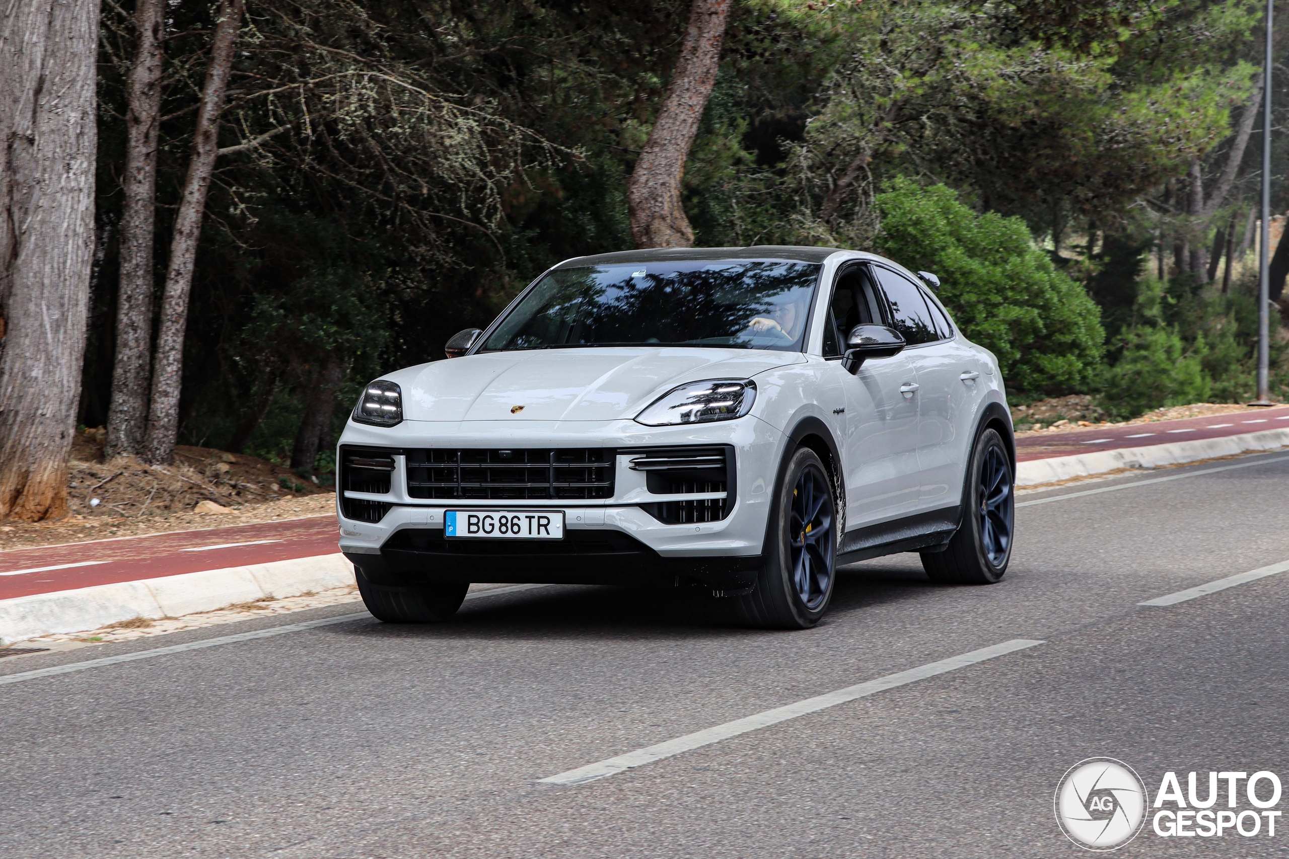 Porsche Cayenne Coupé Turbo E-Hybrid