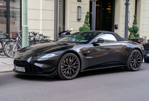 Aston Martin V8 Vantage Formula 1 Edition Roadster