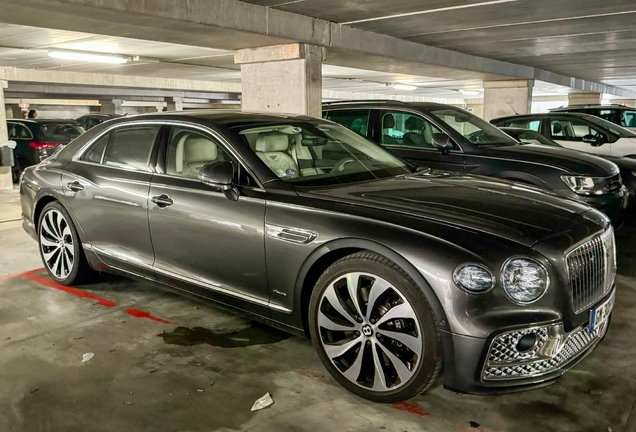 Bentley Flying Spur Hybrid Azure