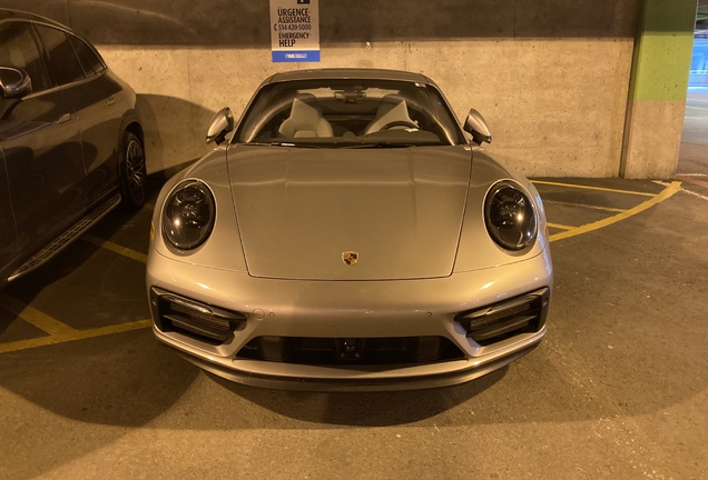 Porsche 992 Carrera GTS