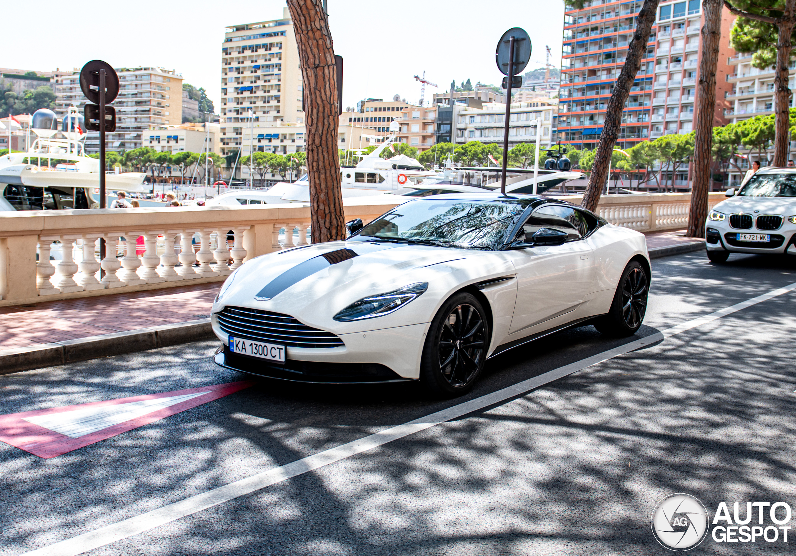 Aston Martin DB11 V8