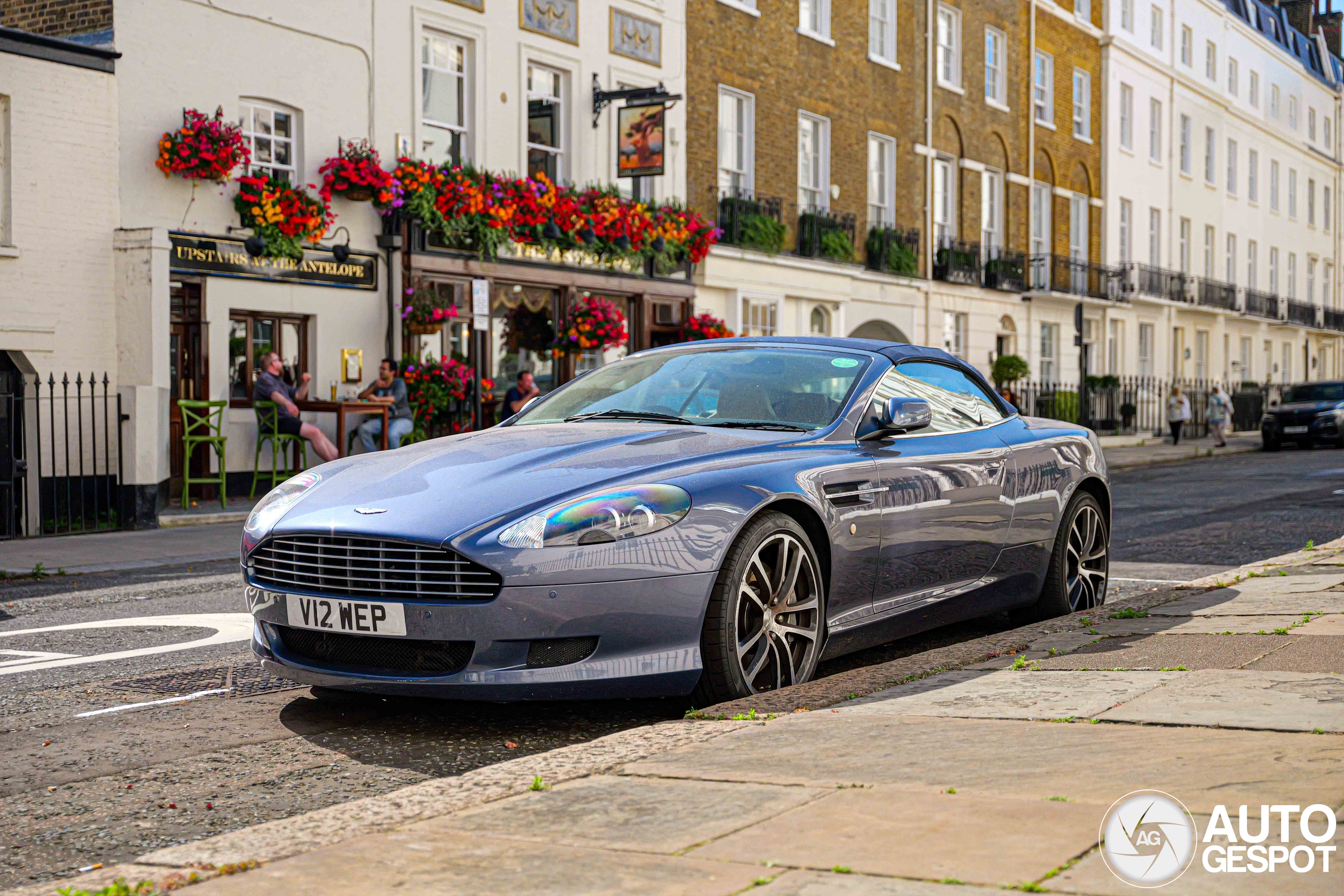 Aston Martin DB9 Volante