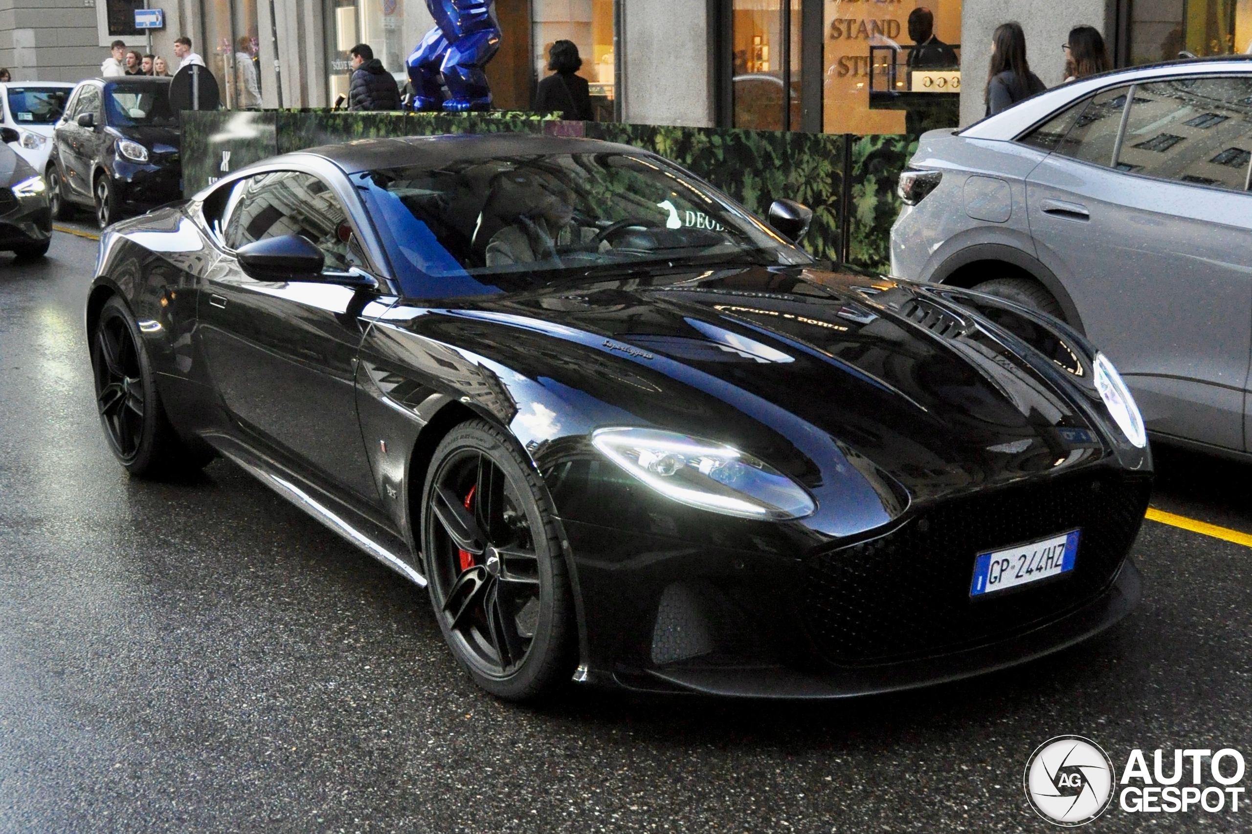 Aston Martin DBS Superleggera